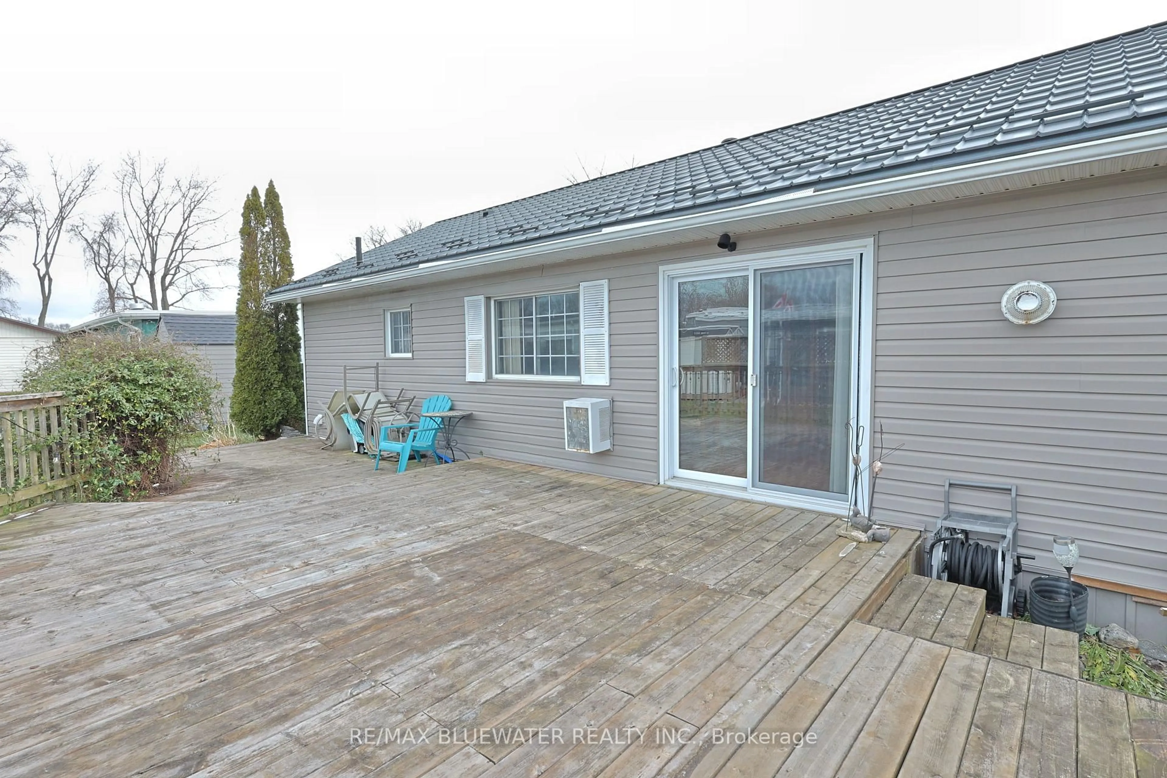 Patio, water/lake/river/ocean view for 39 St Andrews Pl, South Huron Ontario N0M 1T0