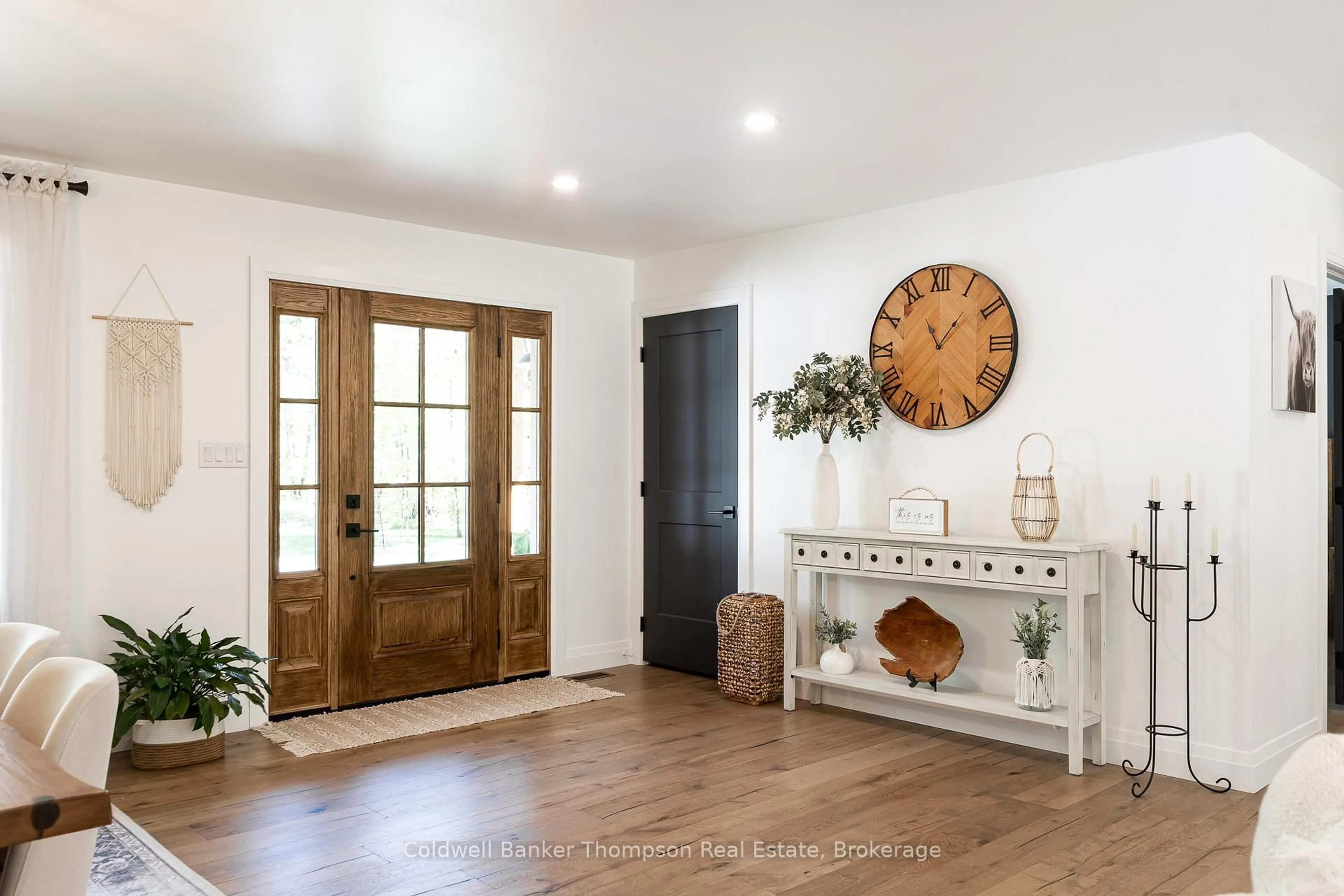 Indoor entryway for 187 Bay Lake Rd, Perry Ontario P0A 1J0