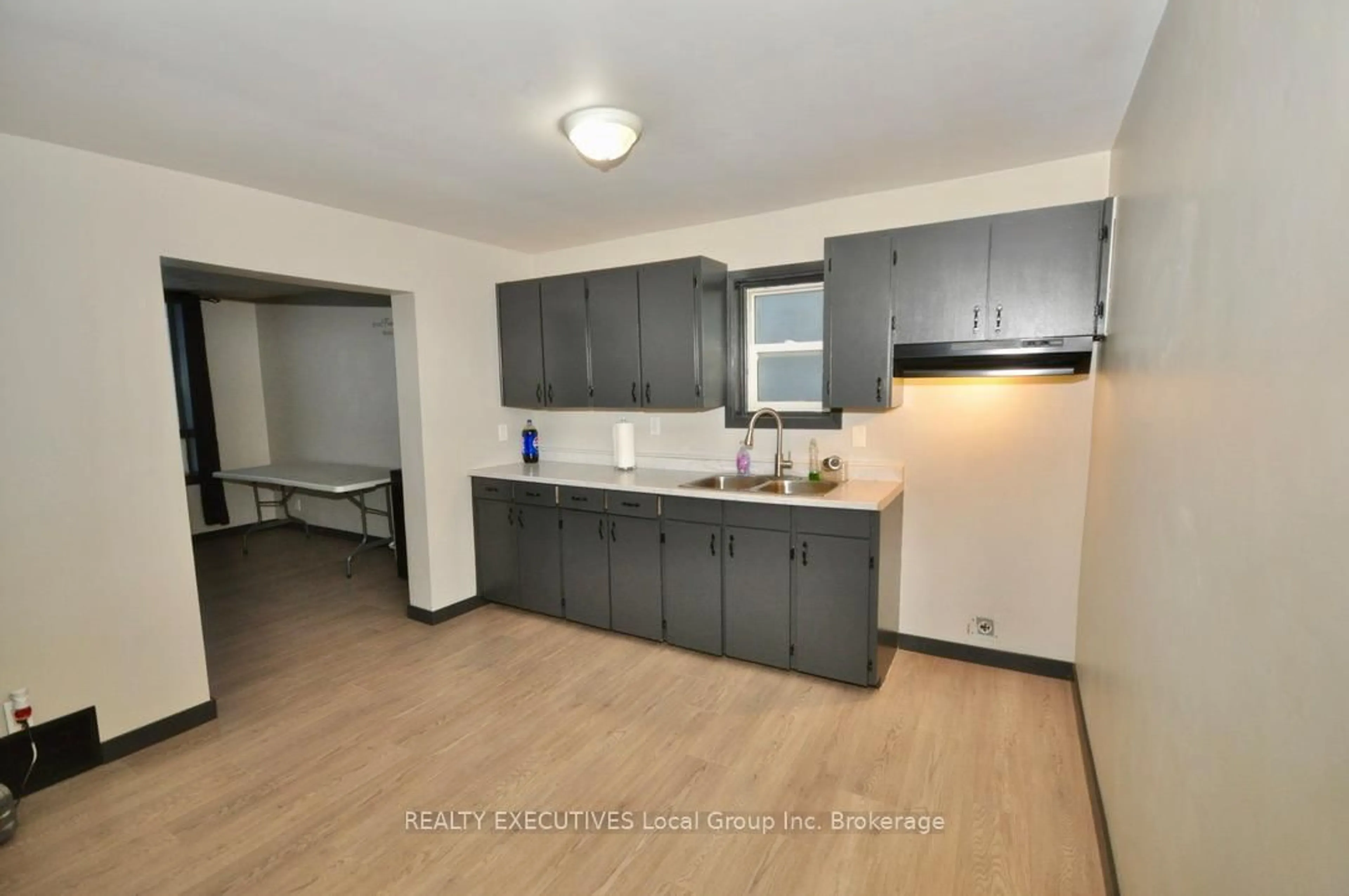 Standard kitchen, unknown for 589 Douglas St, North Bay Ontario P1B 5N7