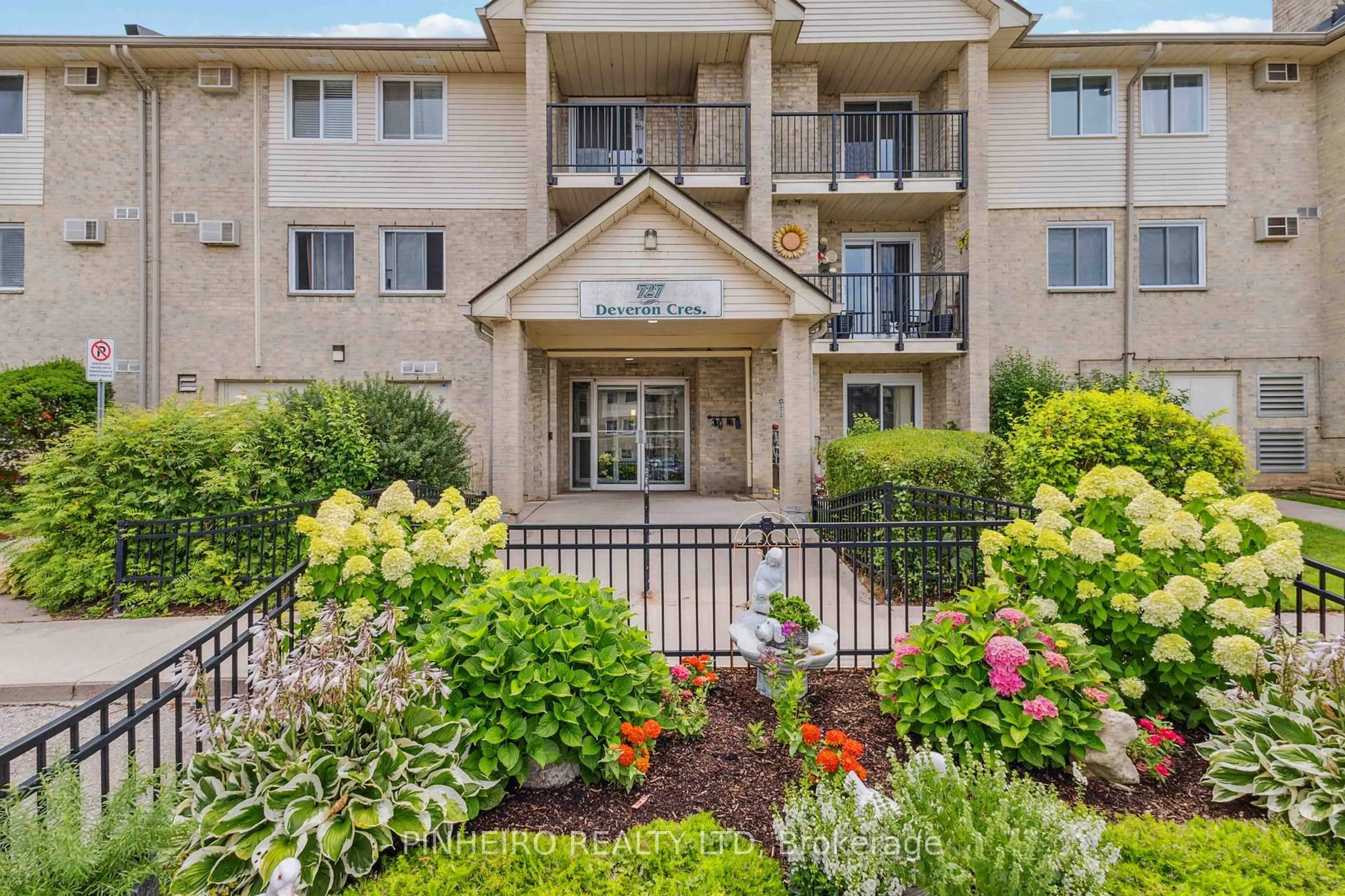 Patio, unknown for 727 Deveron Cres #309, London South Ontario N5Z 4X4