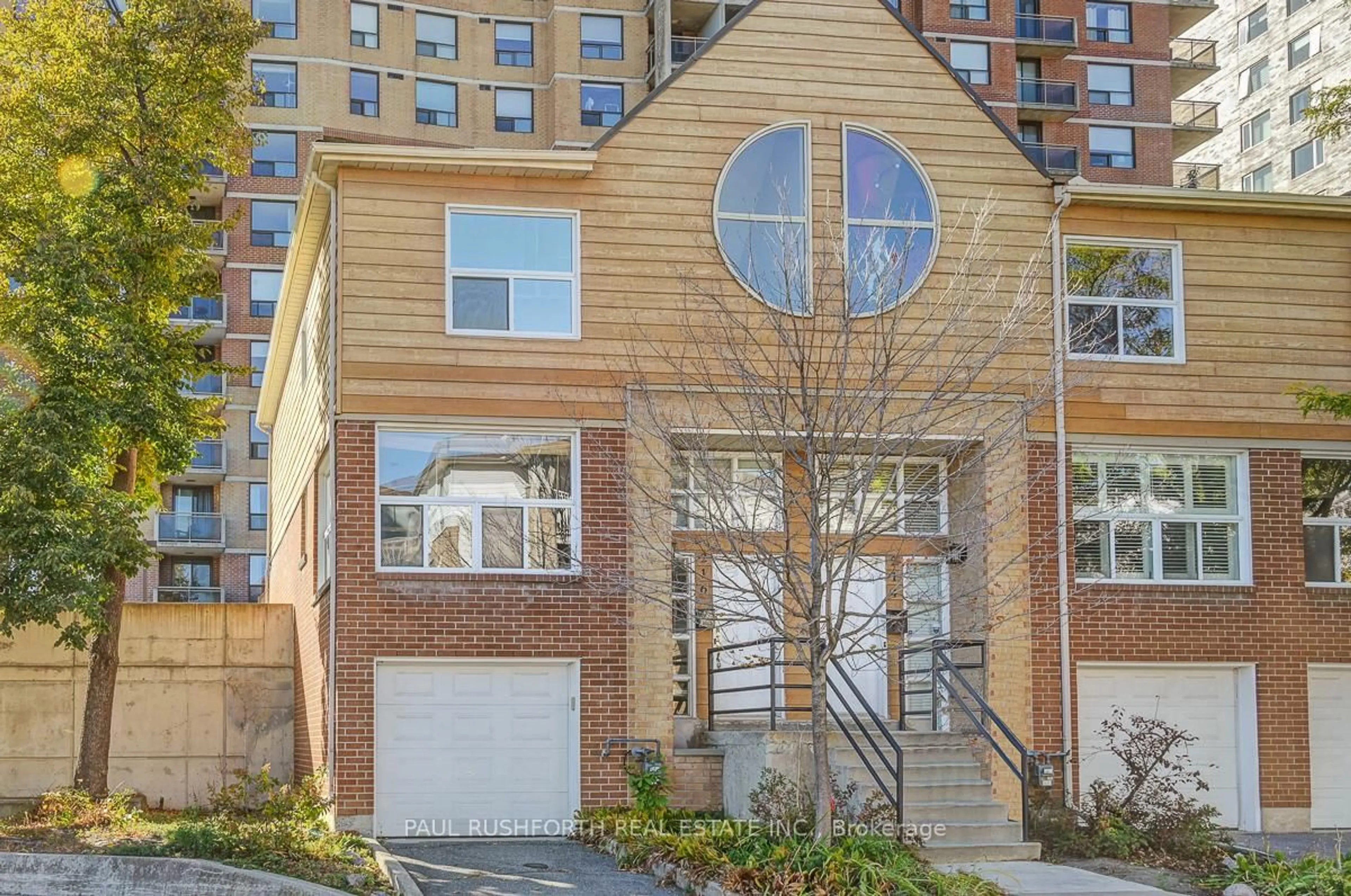 Unknown for 216 Forward Ave, Ottawa Ontario K1Y 1L2