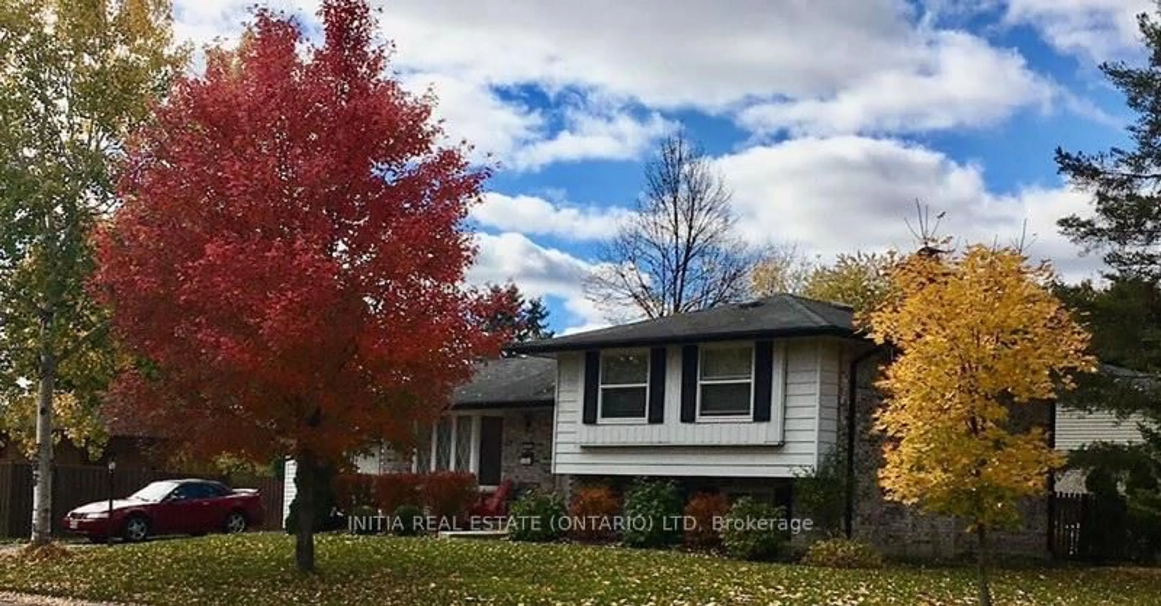 Home with vinyl exterior material, street for 15 Balcarres Rd, London North Ontario N5X 2H5