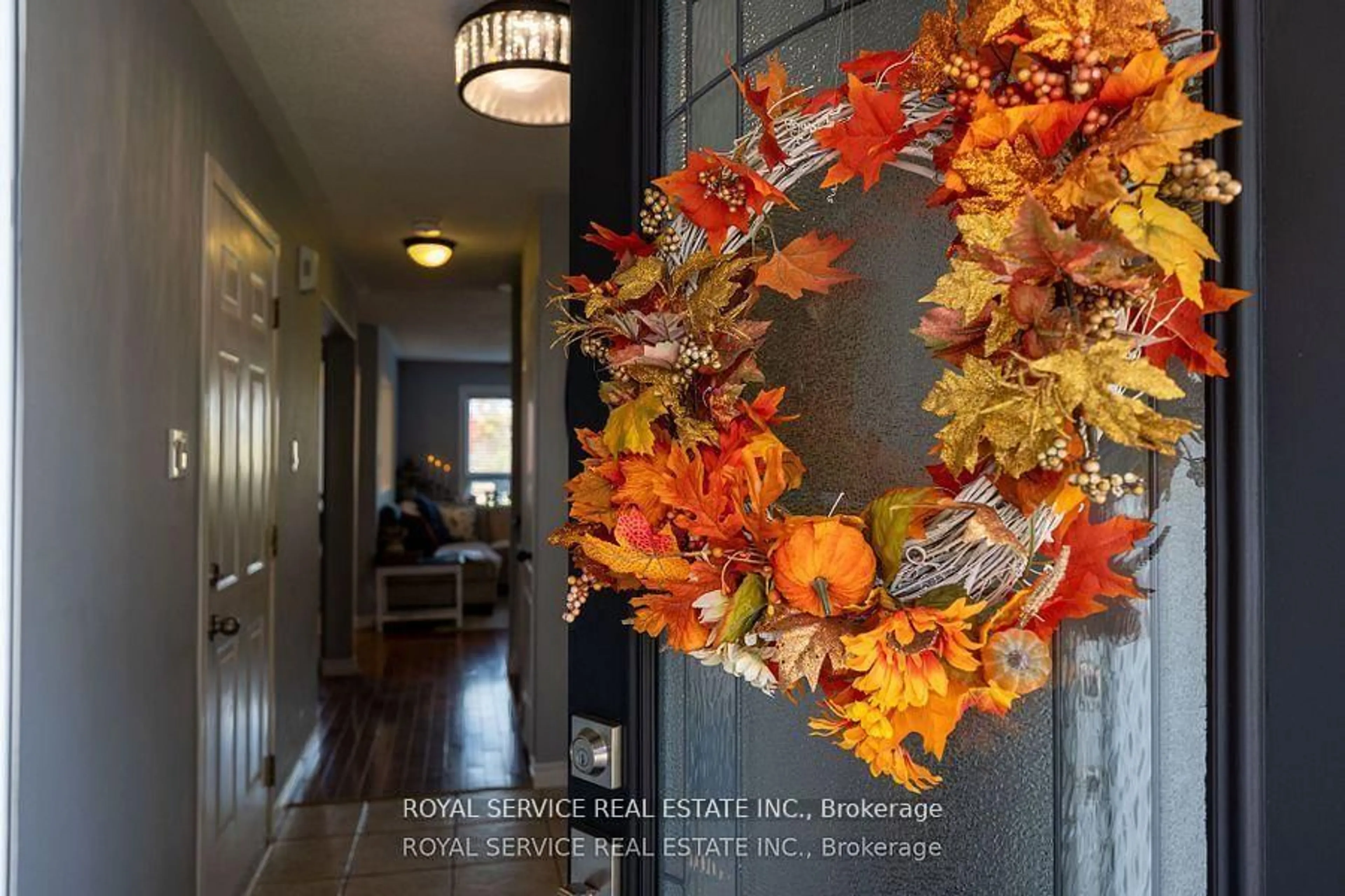 Indoor entryway for 446 Abound Cres, Peterborough Ontario K9J 8S2