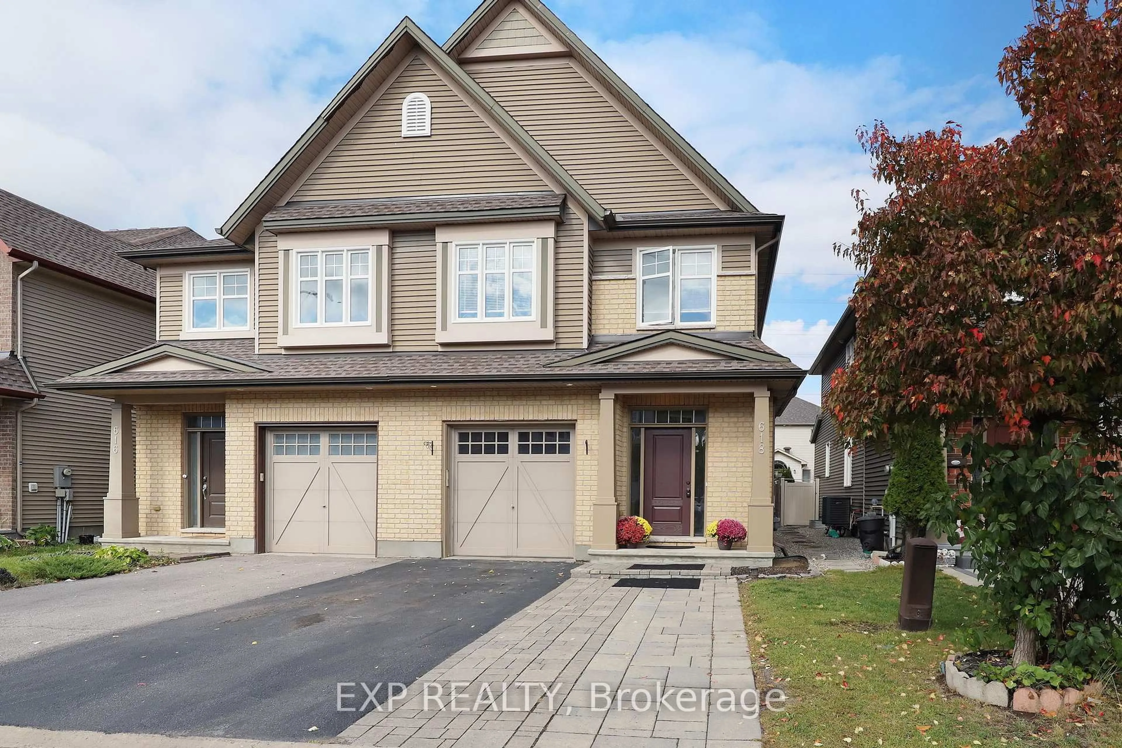 Home with brick exterior material, street for 618 Moorpark Ave, Ottawa Ontario K2M 0B6