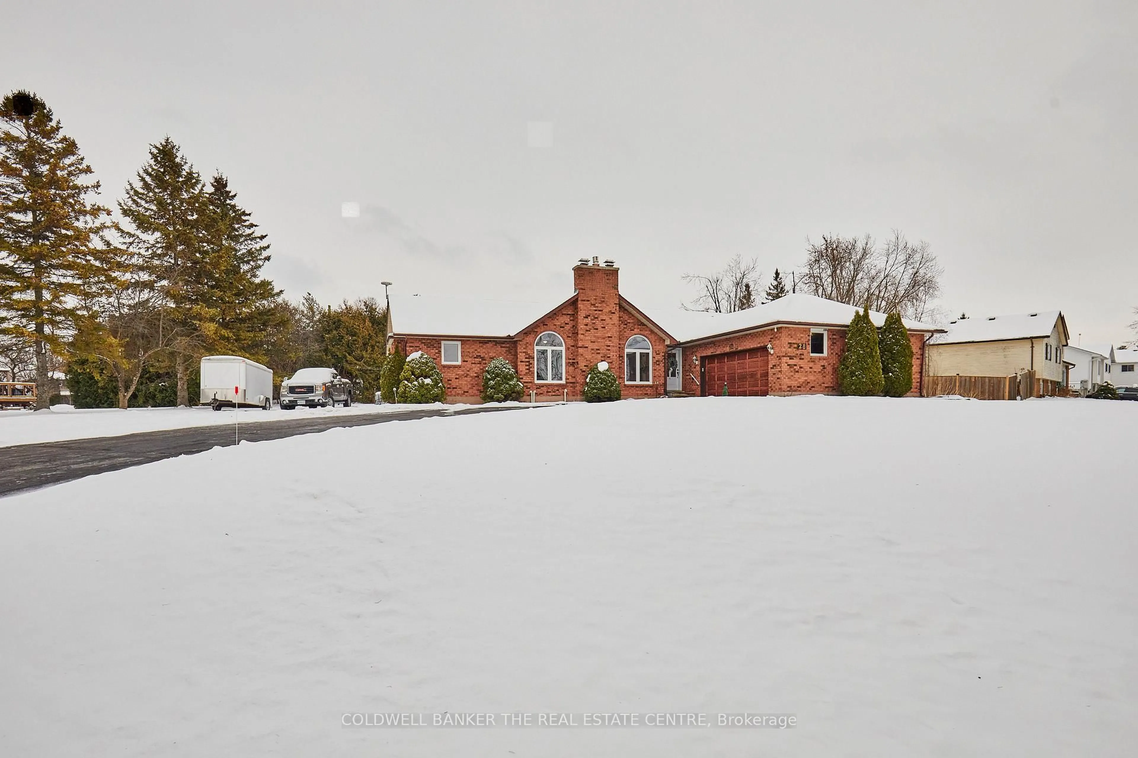 A pic from outside/outdoor area/front of a property/back of a property/a pic from drone, unknown for 28 Neals Dr, Kawartha Lakes Ontario L0B 1K0