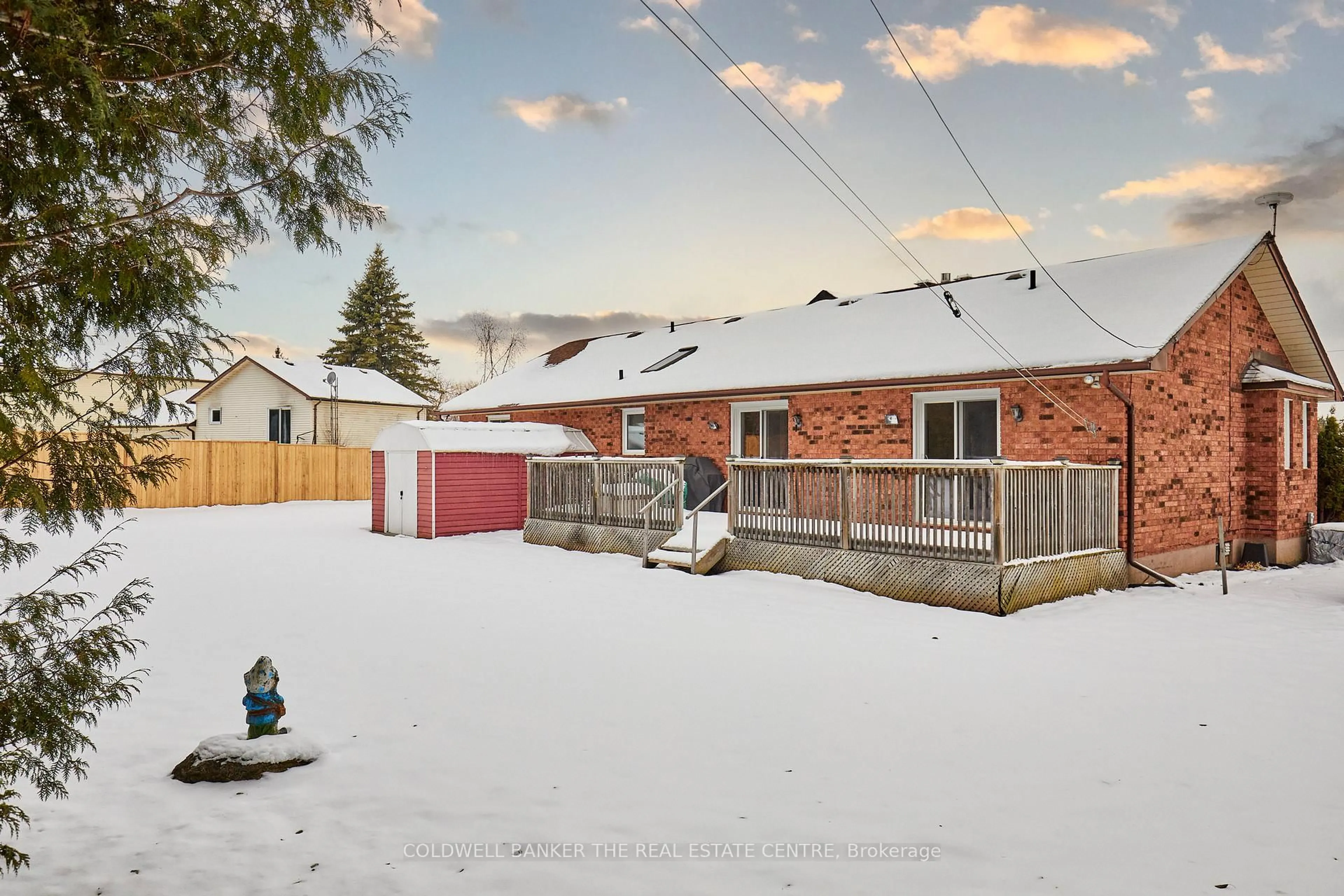 A pic from outside/outdoor area/front of a property/back of a property/a pic from drone, street for 28 Neals Dr, Kawartha Lakes Ontario L0B 1K0