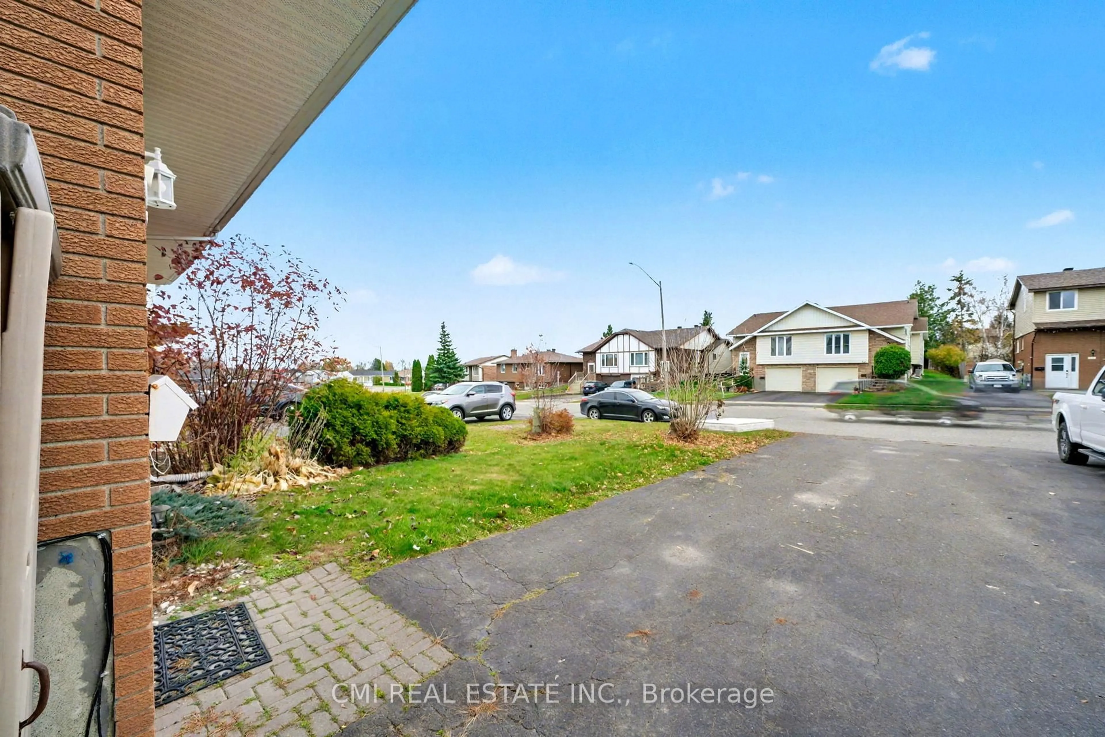 Unknown for 916 Woodbine Ave, Greater Sudbury Ontario P3A 5A8