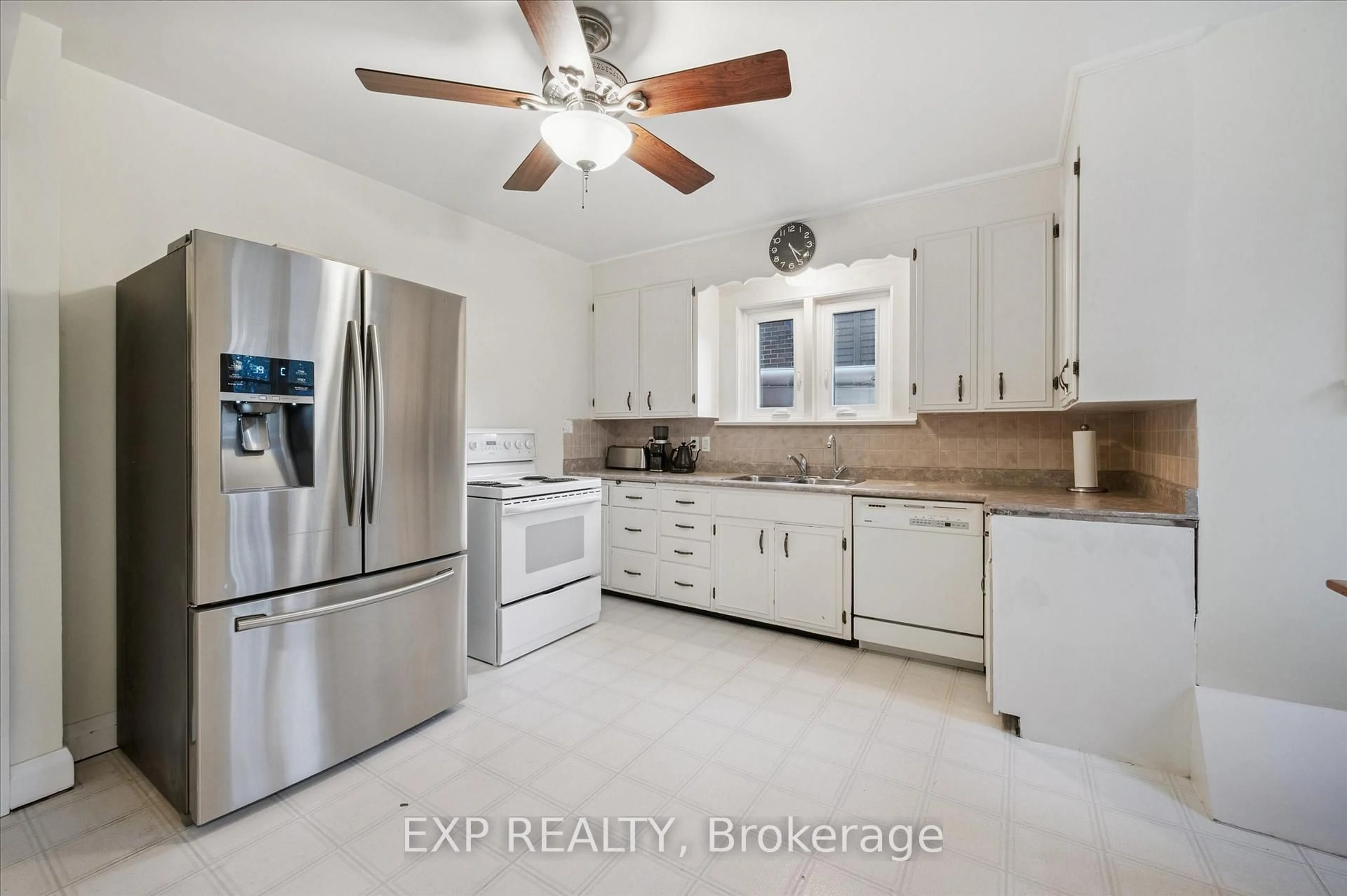 Unknown for 92 Borden Ave, Kitchener Ontario N2H 3J4