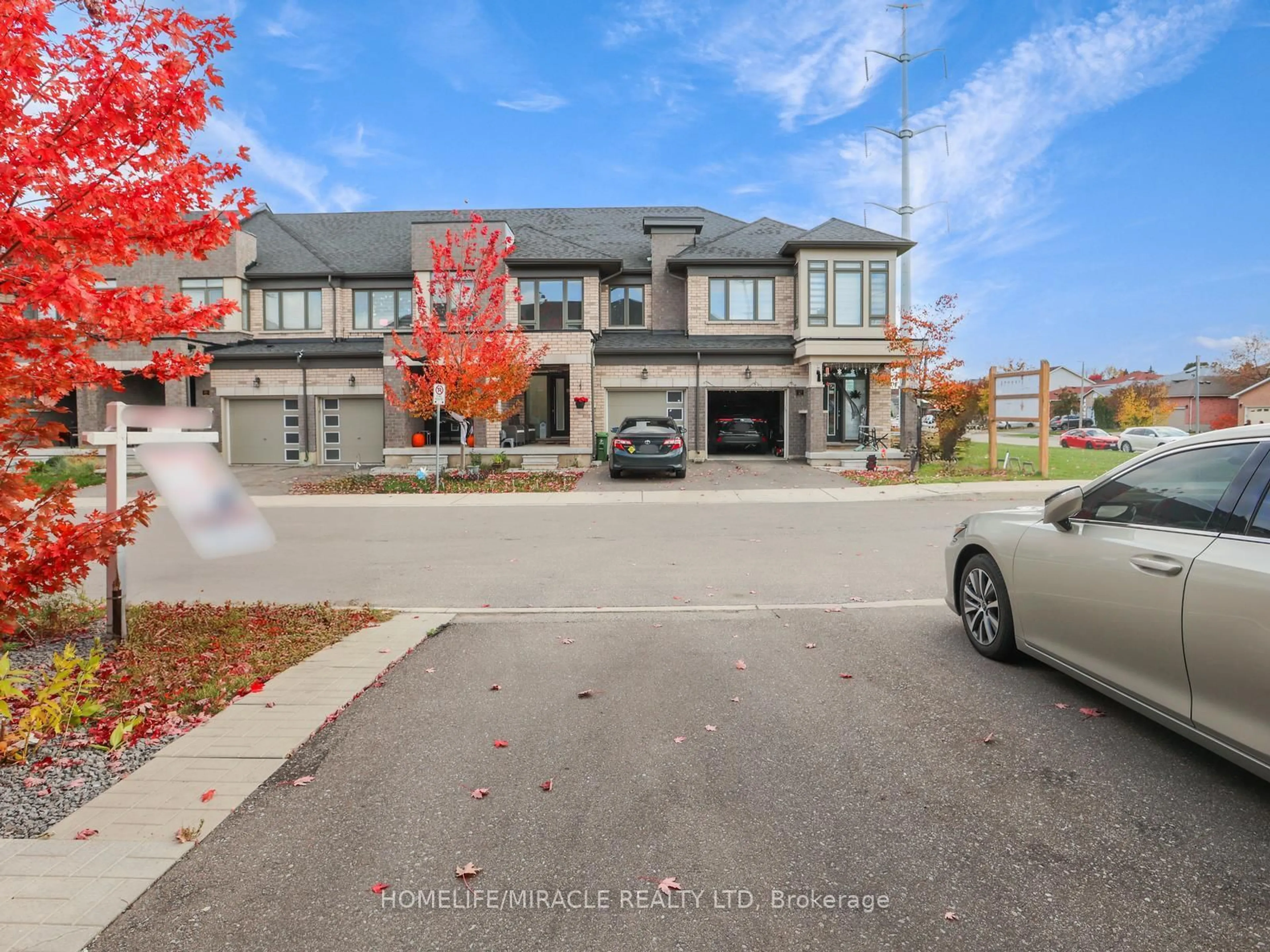 A pic from outside/outdoor area/front of a property/back of a property/a pic from drone, street for 166 Deerpath Dr #100, Guelph Ontario N1K 0E2