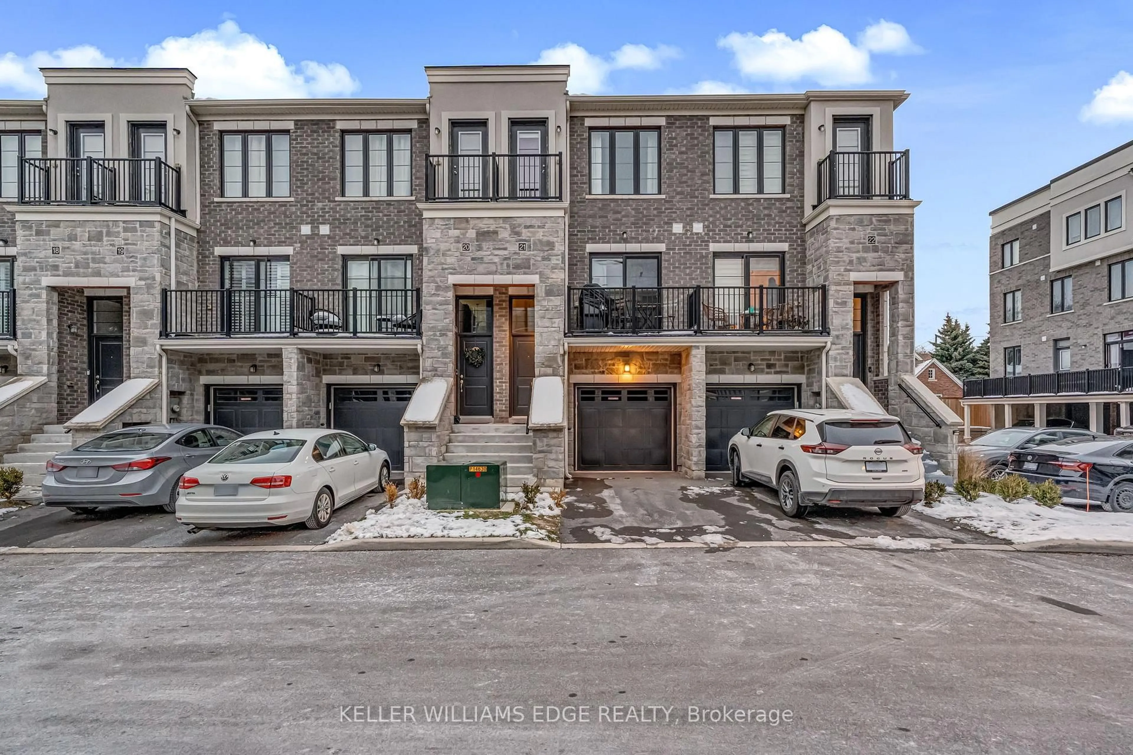 A pic from outside/outdoor area/front of a property/back of a property/a pic from drone, street for 383 Dundas St #21, Hamilton Ontario L8B 1X6