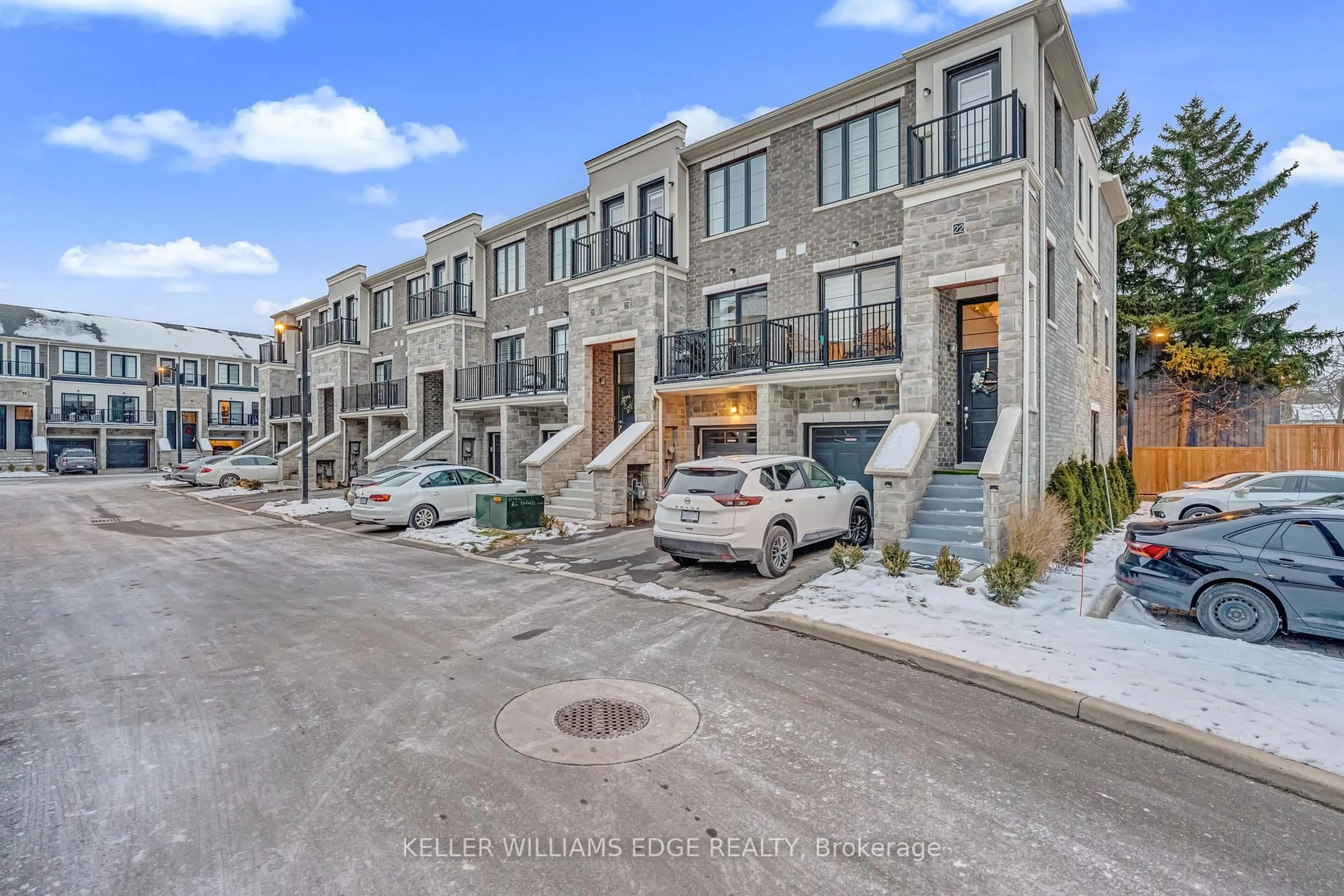 A pic from outside/outdoor area/front of a property/back of a property/a pic from drone, street for 383 Dundas St #21, Hamilton Ontario L8B 1X6