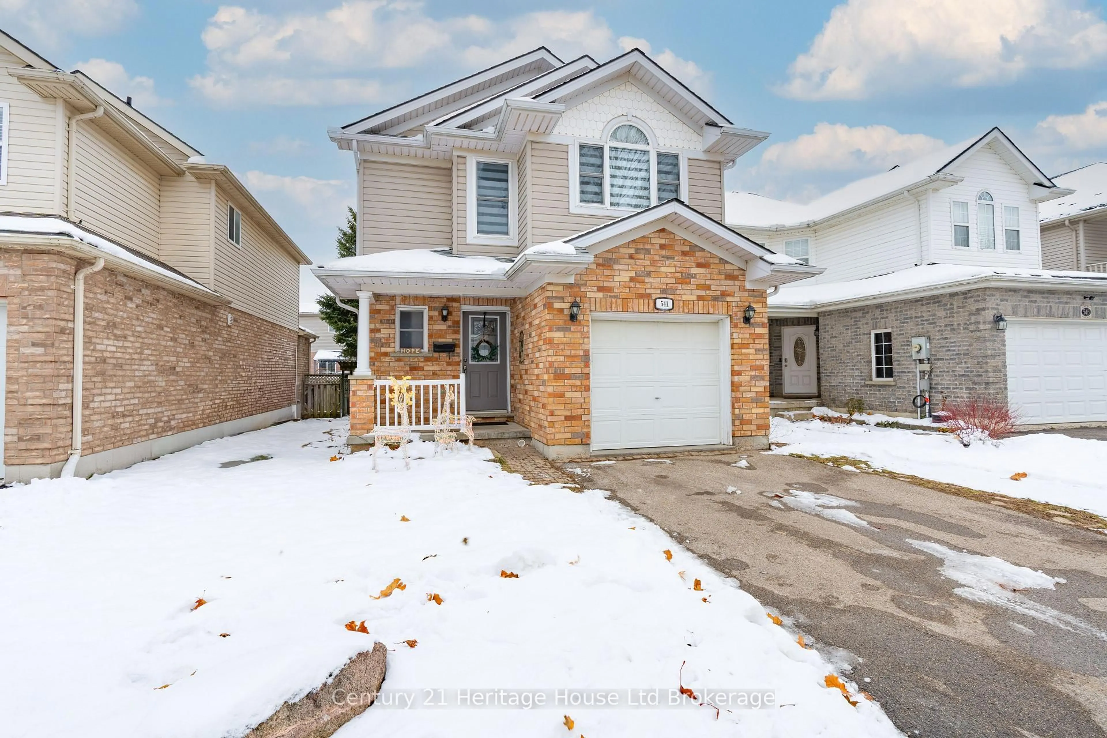 Home with vinyl exterior material, street for 541 Sales Dr, Woodstock Ontario N4S 8Z7