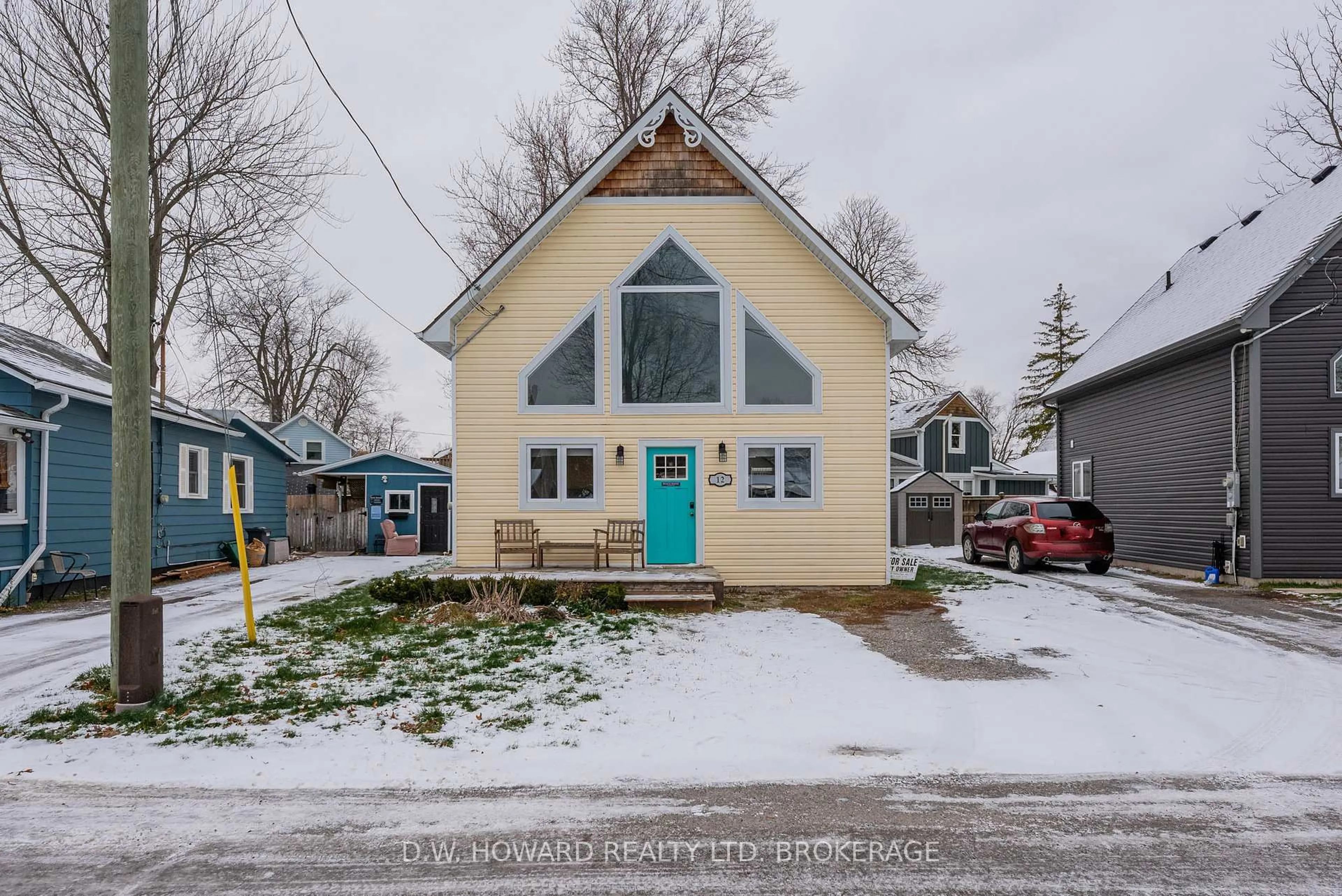 A pic from outside/outdoor area/front of a property/back of a property/a pic from drone, street for 12 Loomis Cres, Fort Erie Ontario L0S 1B0