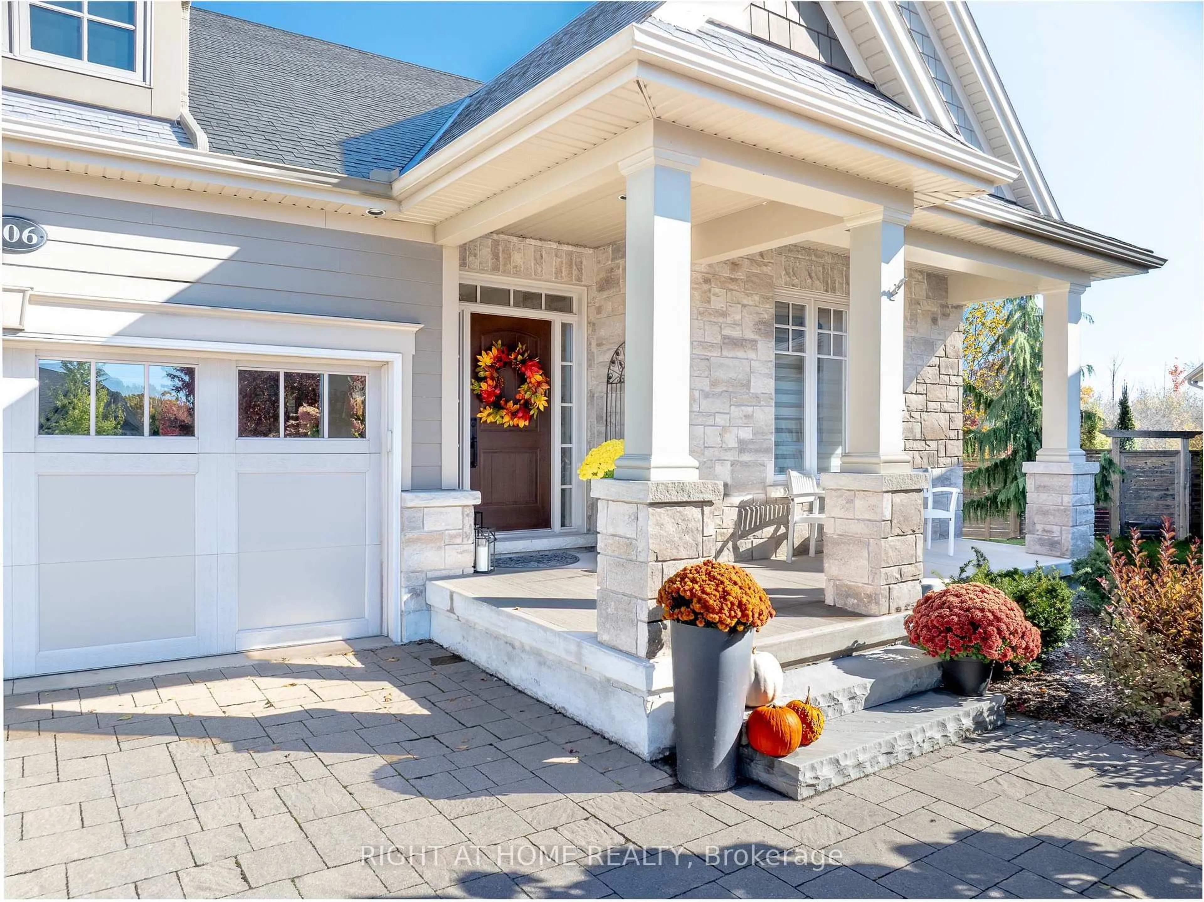 Home with brick exterior material, street for 106 Coyle Crt, Welland Ontario L3C 0E2