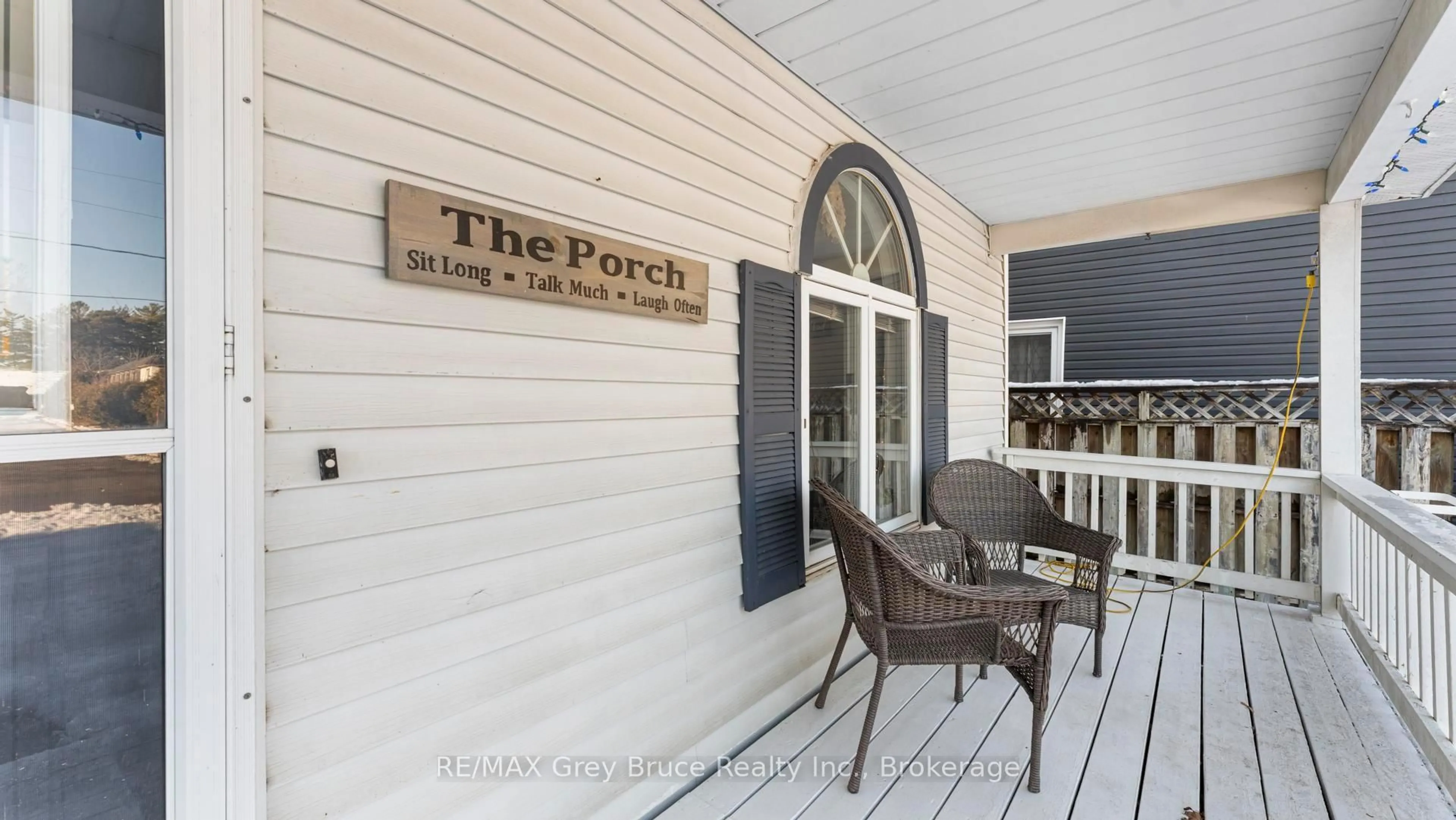 Patio, street for 1666 3rd Ave, Owen Sound Ontario N4K 4R4