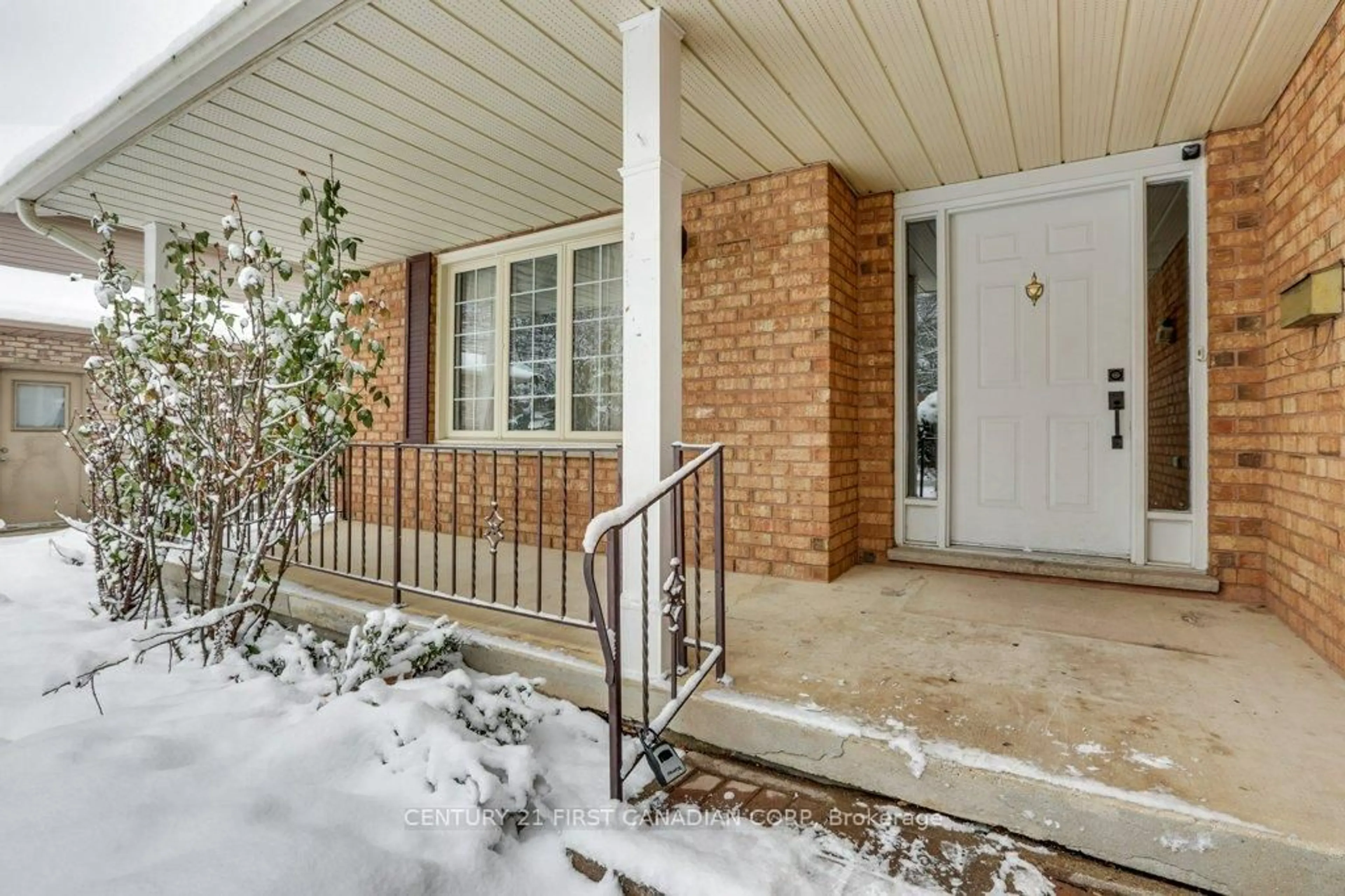 Indoor entryway for 14 Donnybrook Rd, London North Ontario N5X 3C8