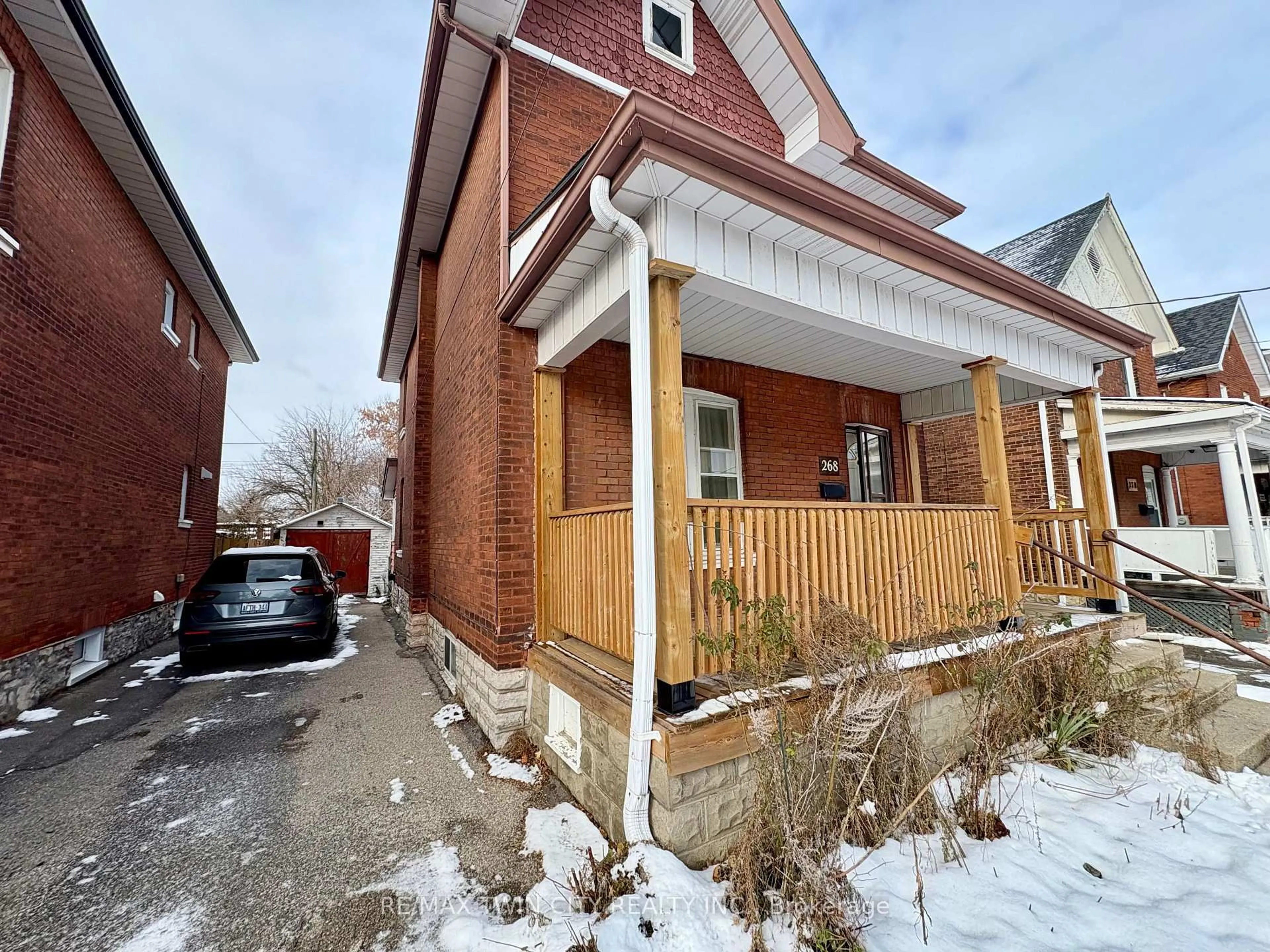 Home with brick exterior material, street for 268 Murray St, Brantford Ontario N3S 5S5