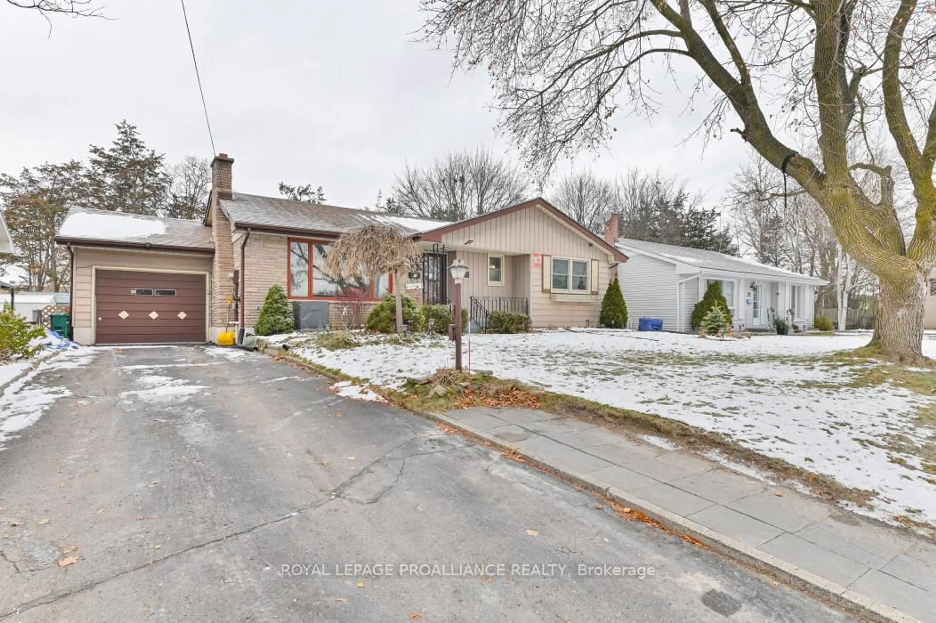 Unknown for 14 Harris Cres, Belleville Ontario K8P 2M6