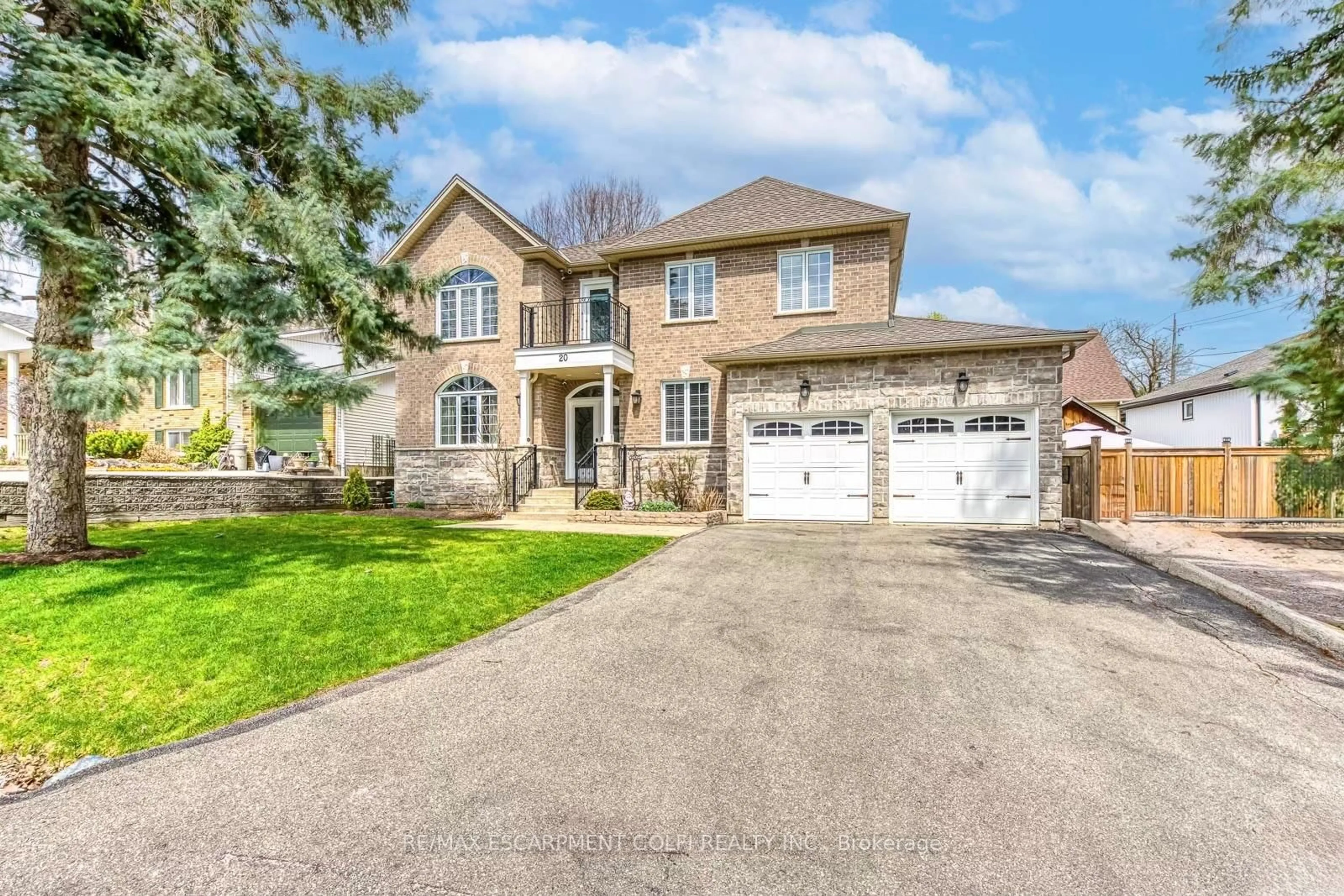 Home with brick exterior material, street for 20 Vinegar Hill St, Hamilton Ontario L0R 2H0