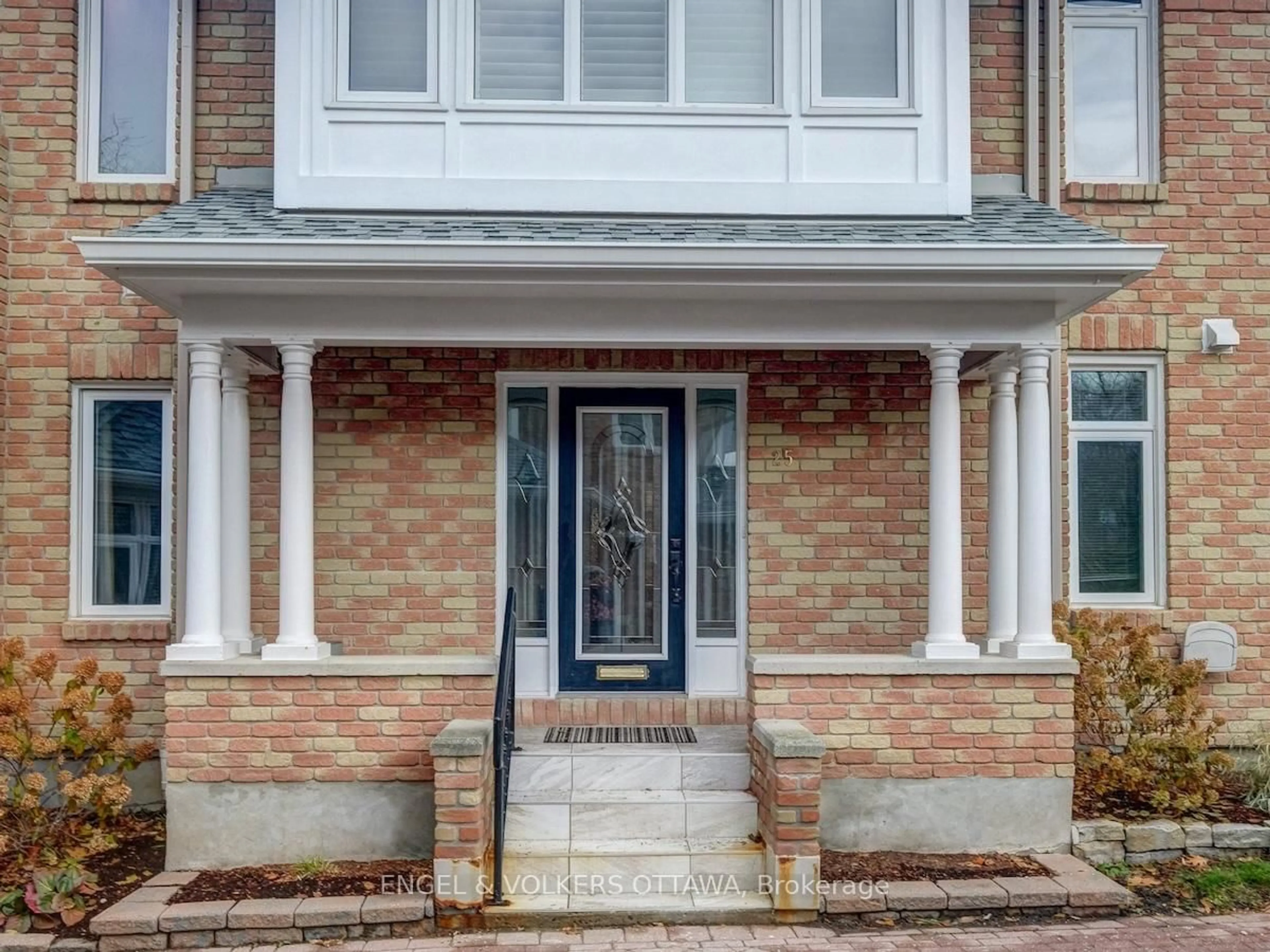 Home with brick exterior material, street for 25 Bittern Crt, Ottawa Ontario K1L 8K9