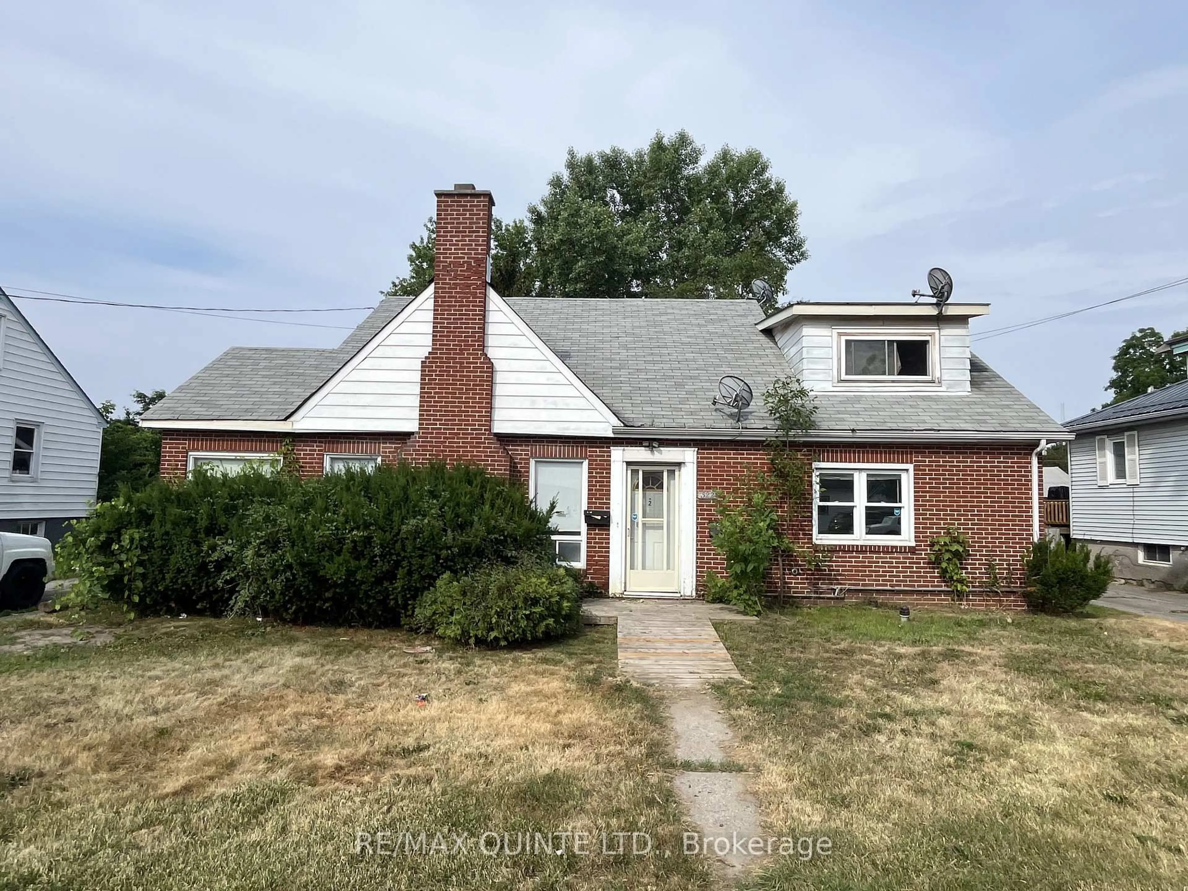 Home with brick exterior material, street for 322 COLEMAN St, Belleville Ontario K8P 3J2