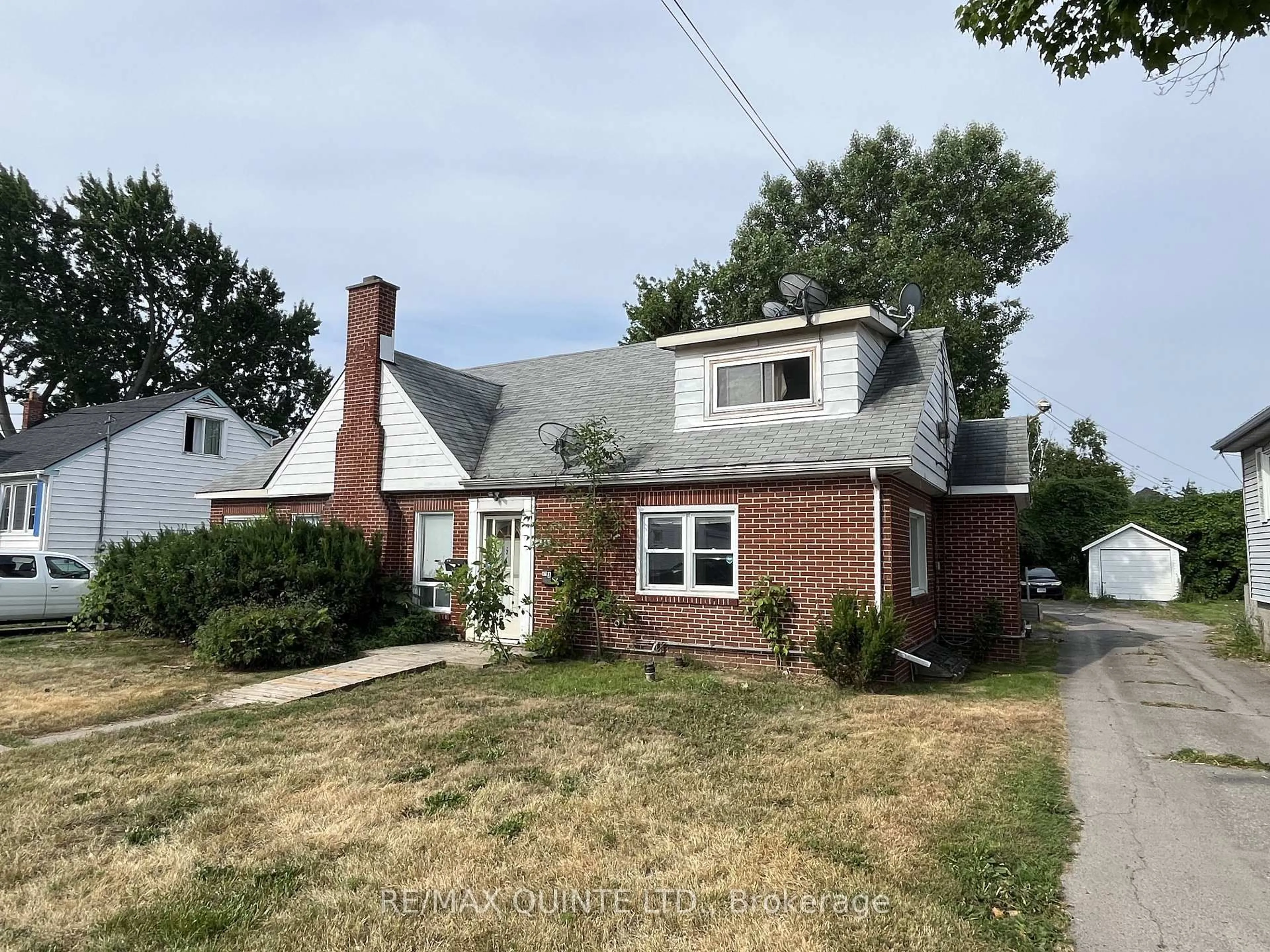 Home with brick exterior material, street for 322 COLEMAN St, Belleville Ontario K8P 3J2