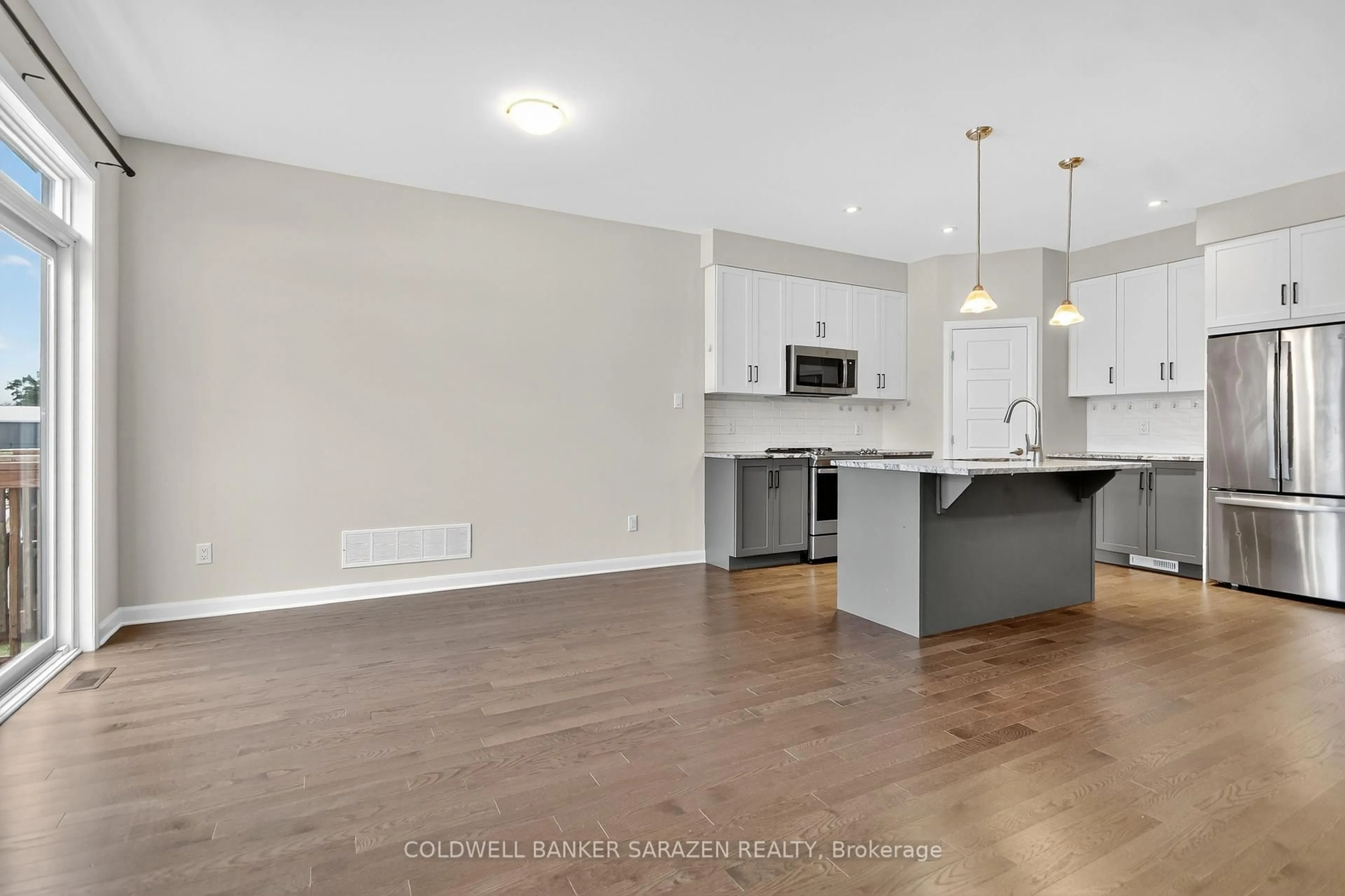 Open concept kitchen, unknown for 147 Salisbury St, Carp Ontario K0A 1L0