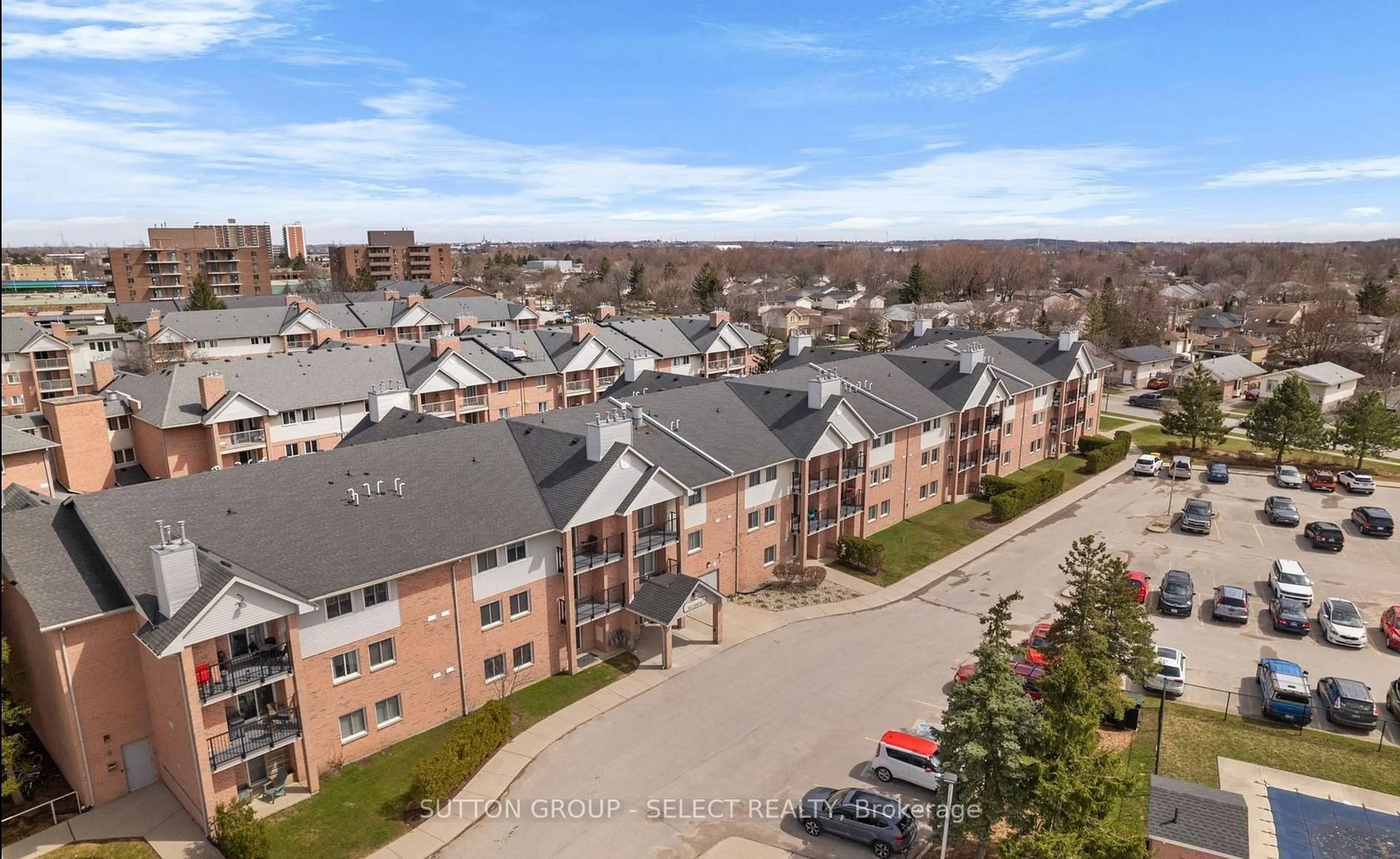 A pic from outside/outdoor area/front of a property/back of a property/a pic from drone, city buildings view from balcony for 130 Conway Dr #147, London South Ontario N6E 3M9