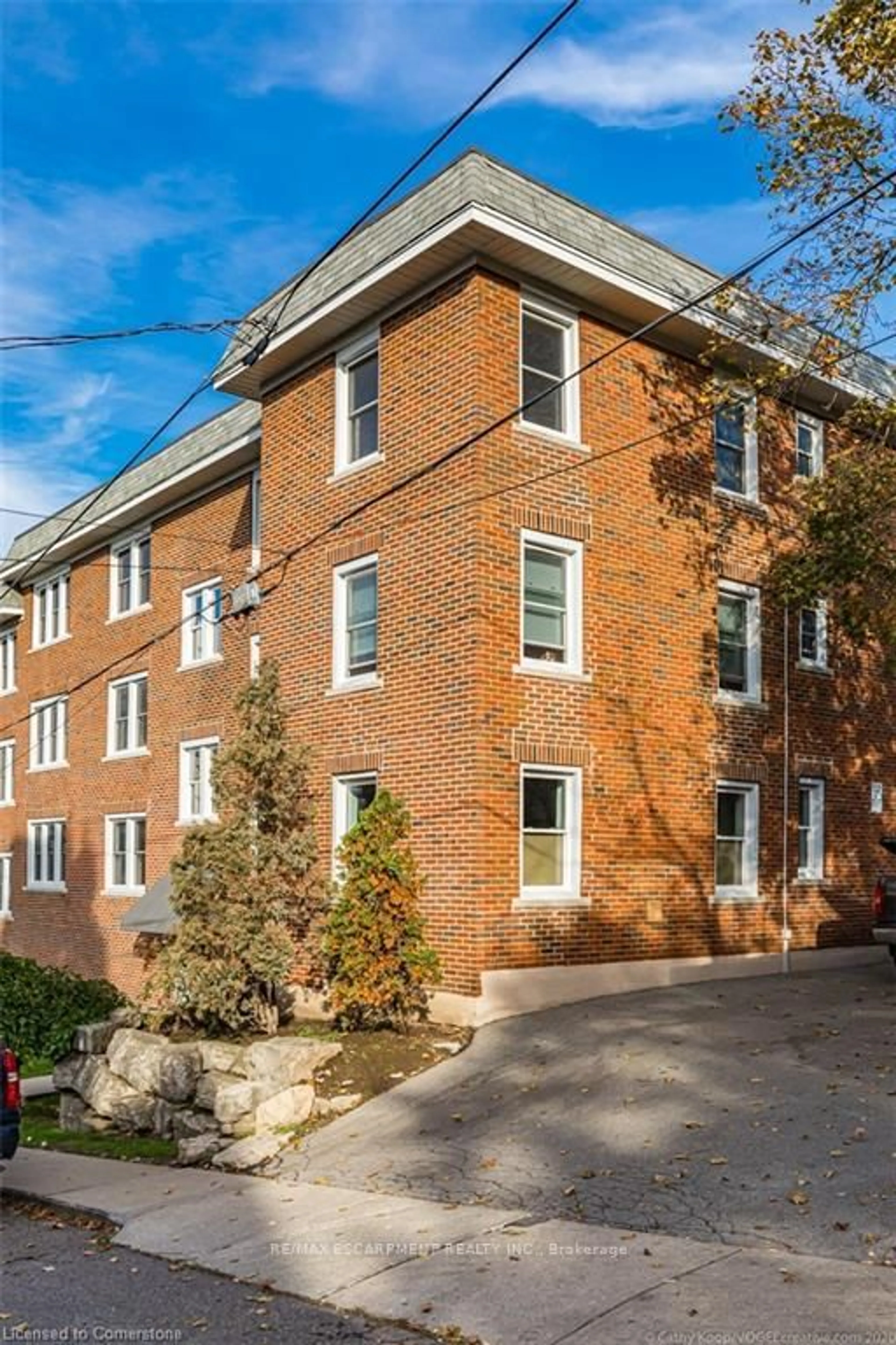 Home with brick exterior material, street for 25 Mountwood Ave #14, Hamilton Ontario L8N 2G8