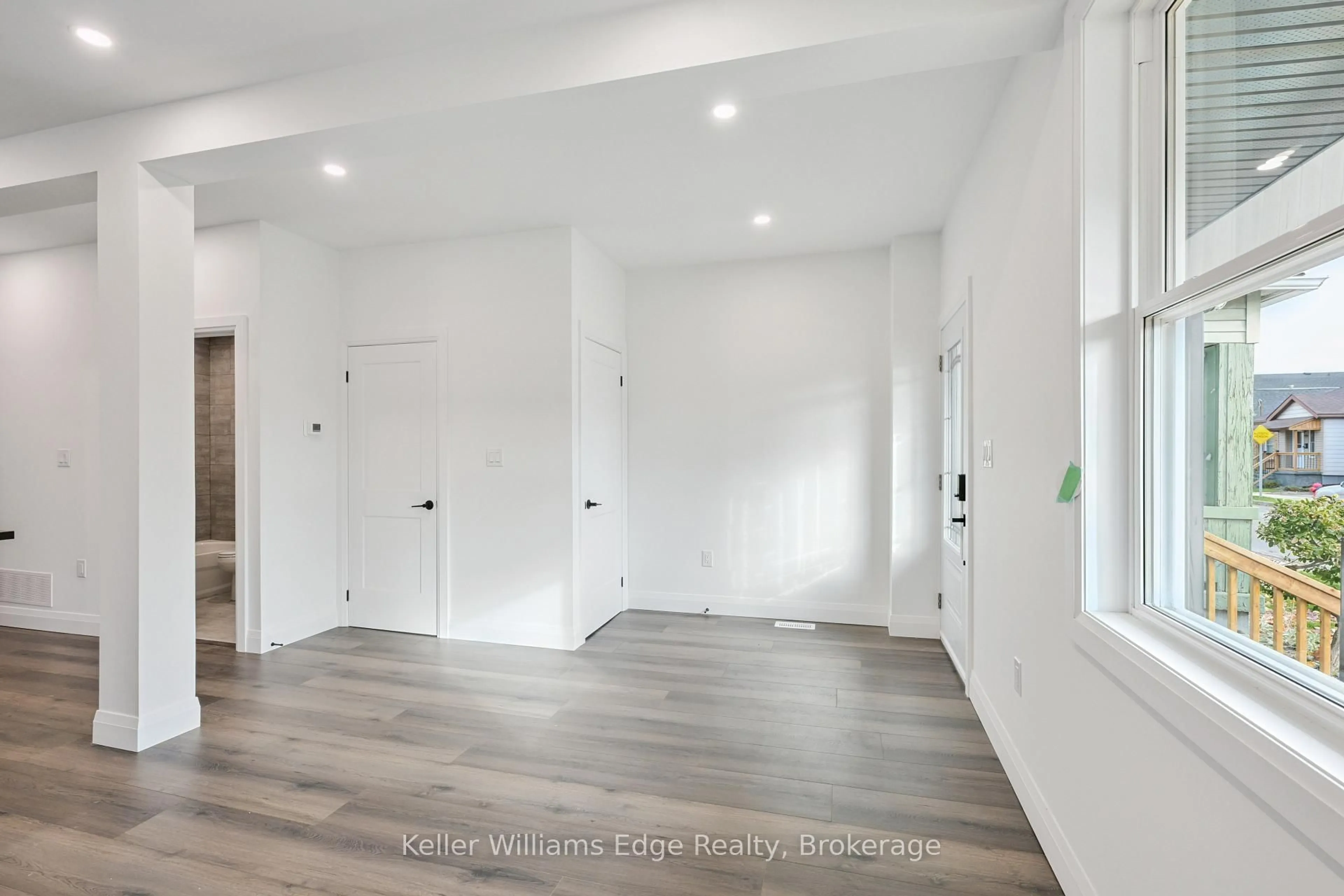 A pic of a room for 161 Weir St, Hamilton Ontario L8H 5G1