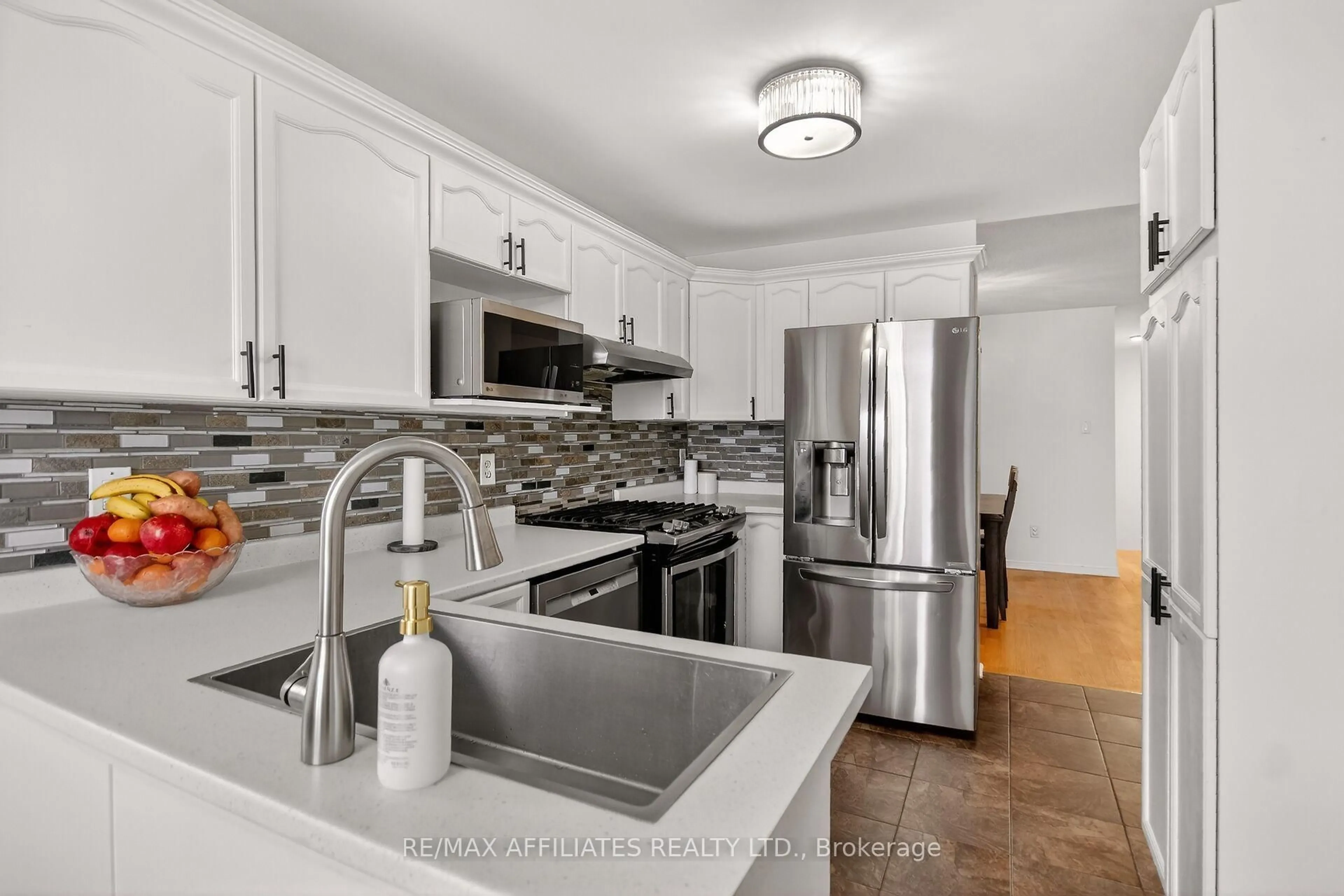 Open concept kitchen, ceramic/tile floor for 137 Lilibet Cres, Ottawa Ontario K1V 2A1