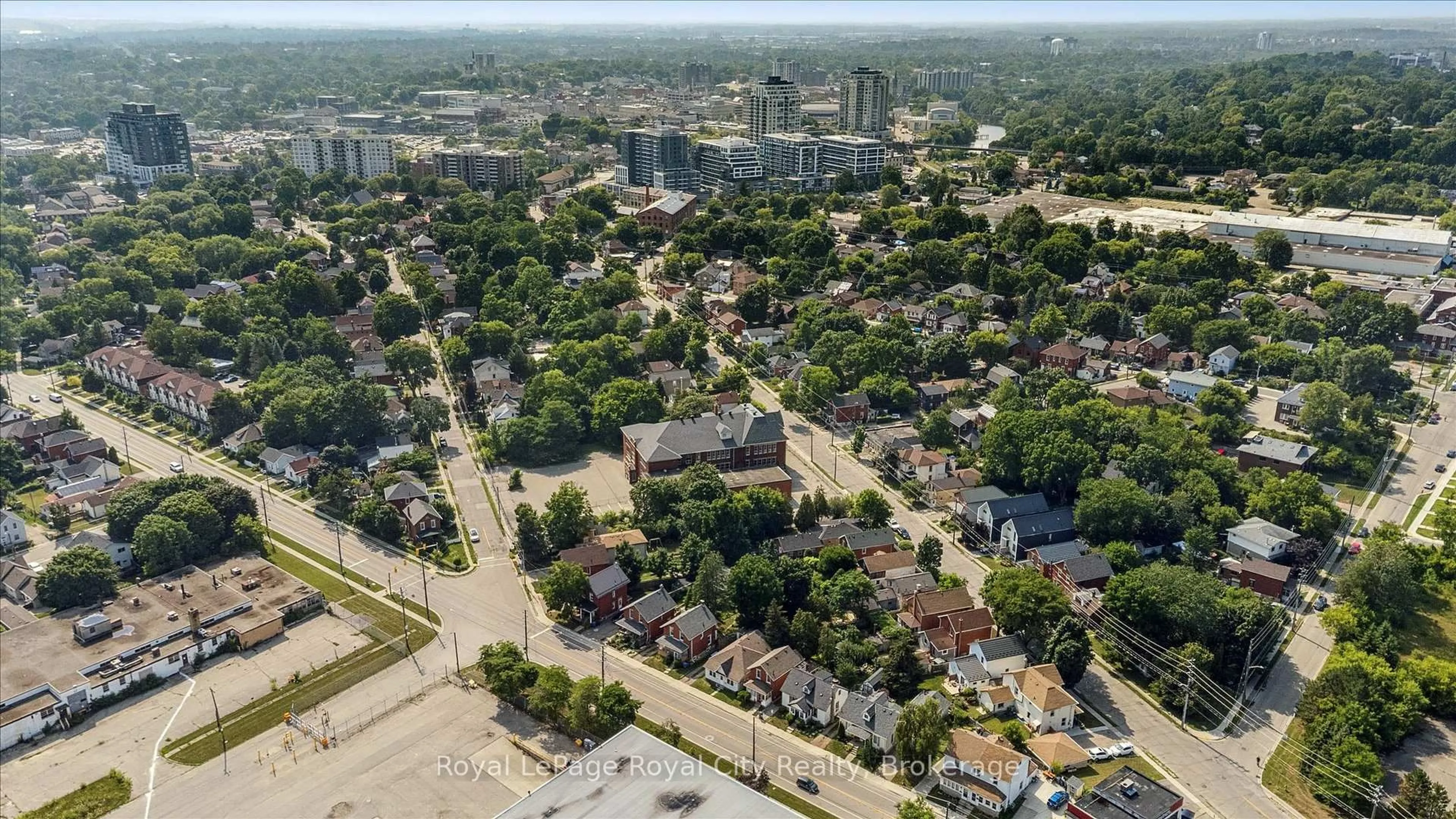 A pic from outside/outdoor area/front of a property/back of a property/a pic from drone, street for 178 York Rd, Guelph Ontario N1E 3G2