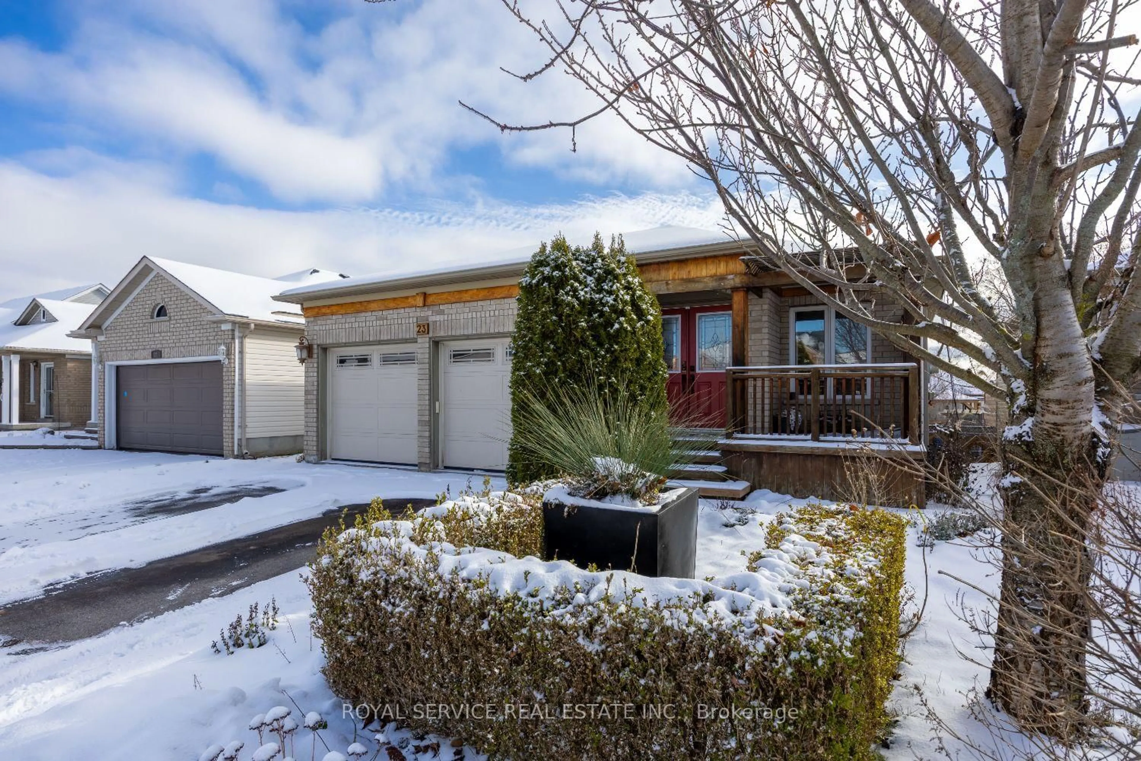 A pic from outside/outdoor area/front of a property/back of a property/a pic from drone, street for 23 Huffman Ave, Port Hope Ontario L1A 4K1