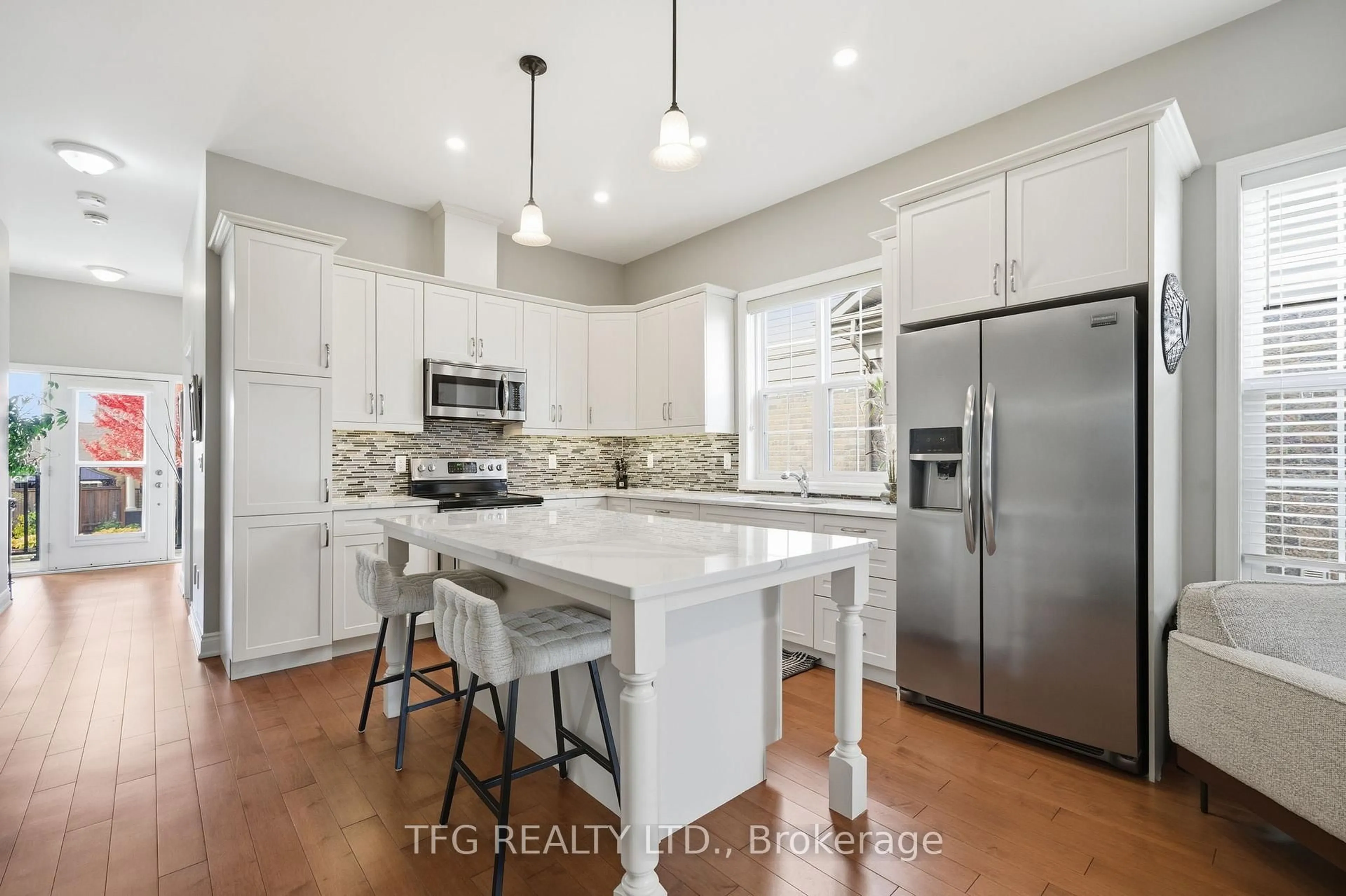 Open concept kitchen, ceramic/tile floor for 816 Smith Rd, Cobourg Ontario K9A 0B7