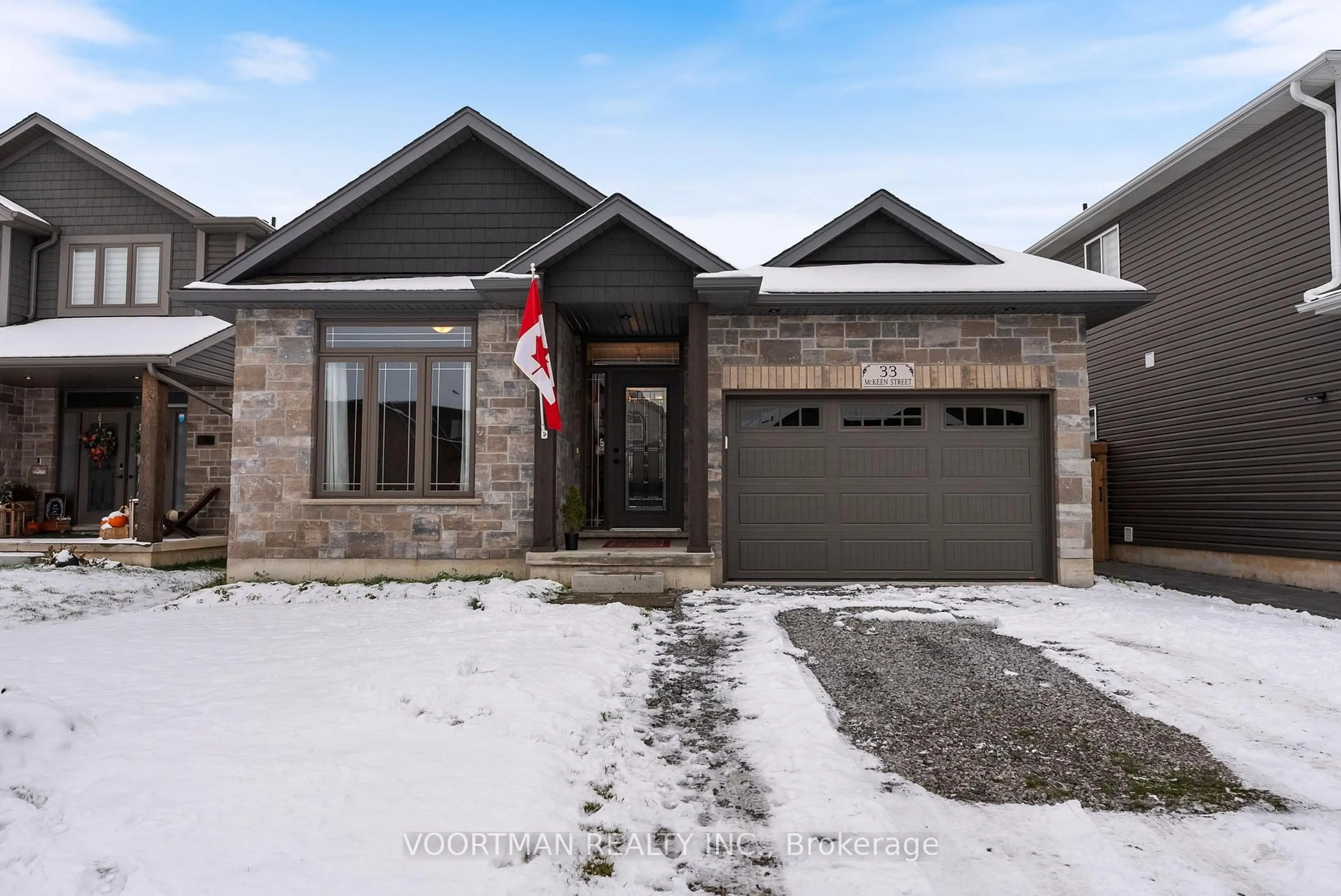 Home with brick exterior material, street for 33 McKeen St, Haldimand Ontario N0A 1J0