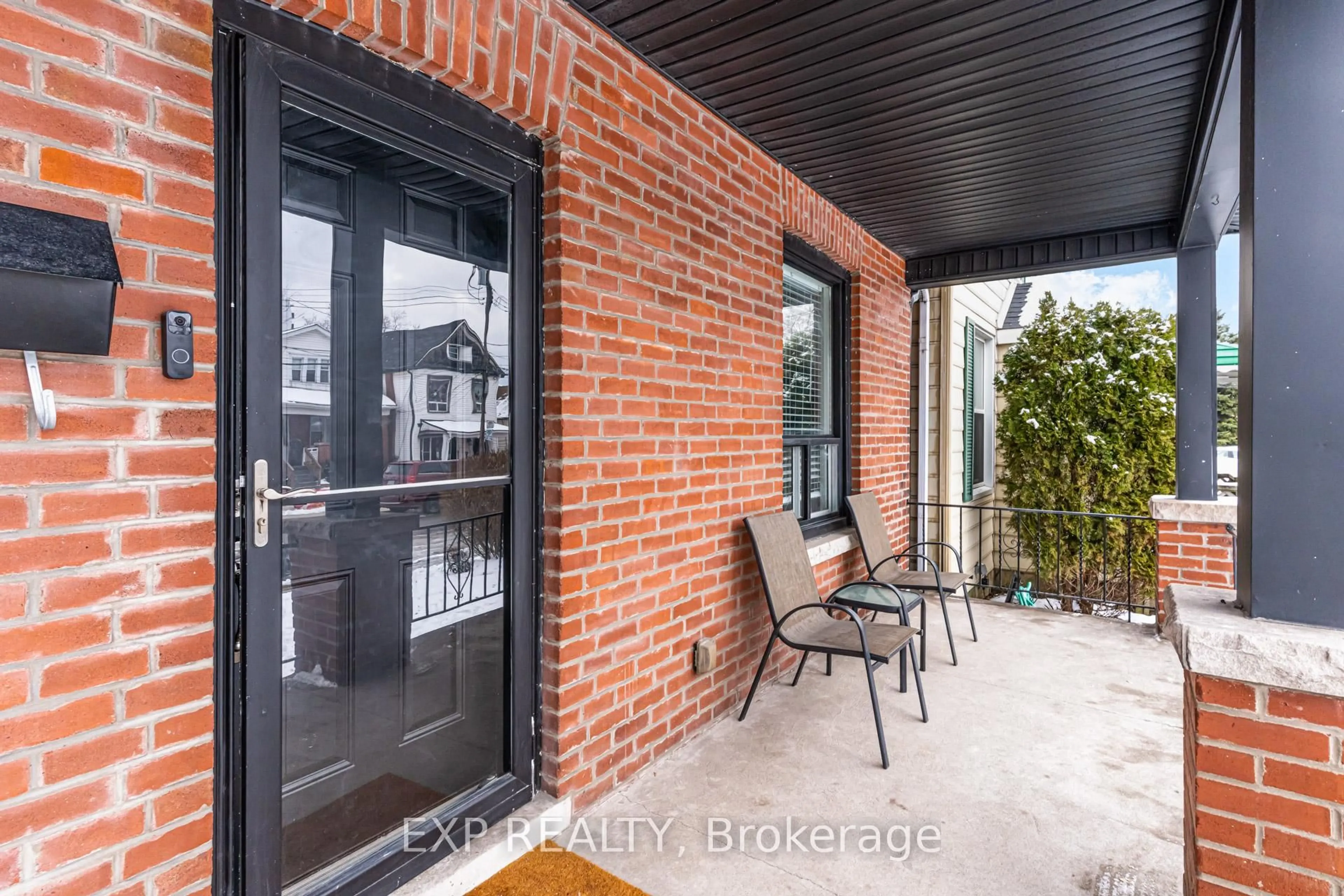 Unknown for 18 East 23rd St, Hamilton Ontario L8V 2W6