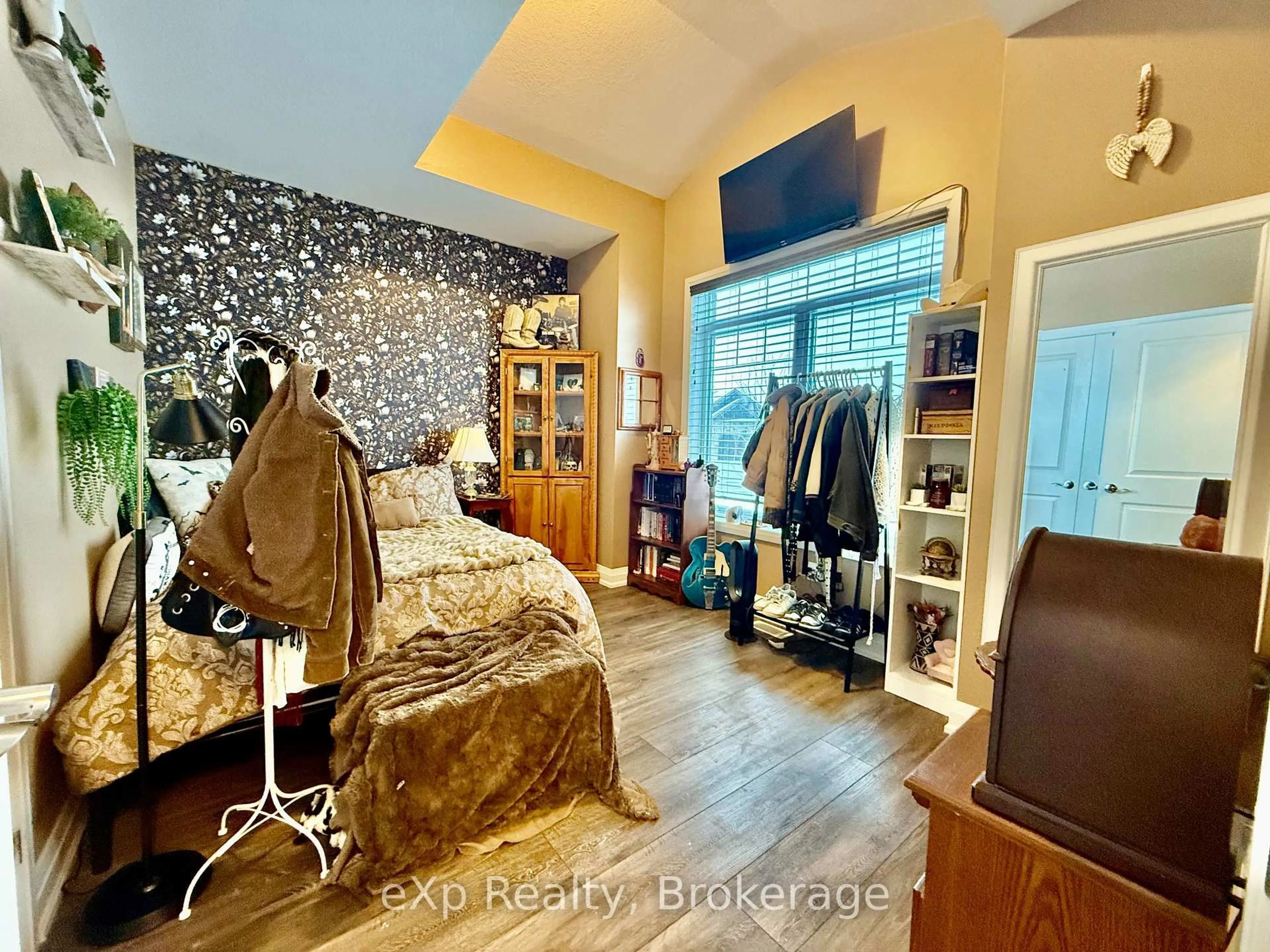 A pic of a room for 119 Third St, Brockton Ontario N0G 2V0