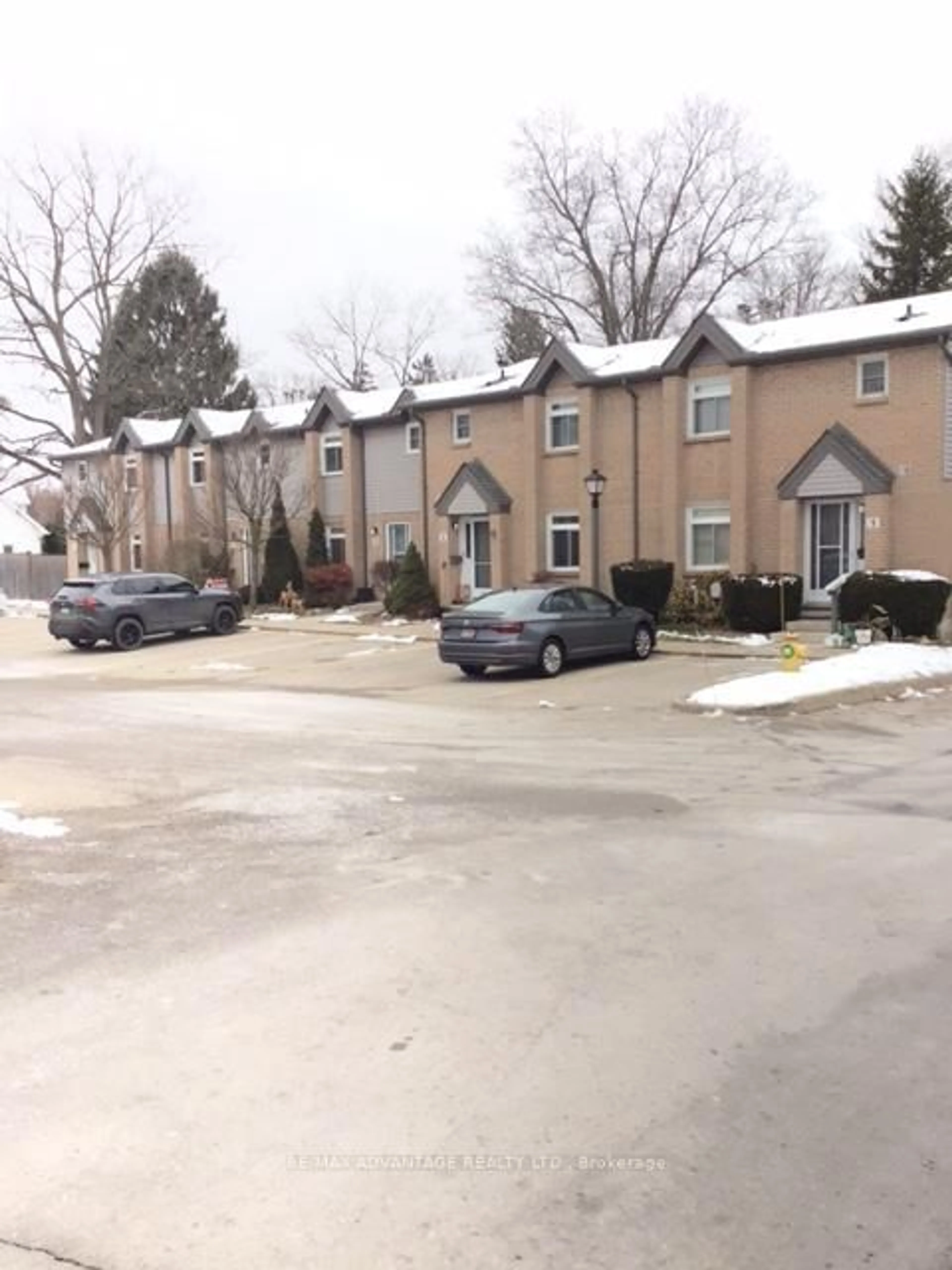 Unknown for 1294 Byron Baseline Rd #4, London South Ontario N6K 4G8