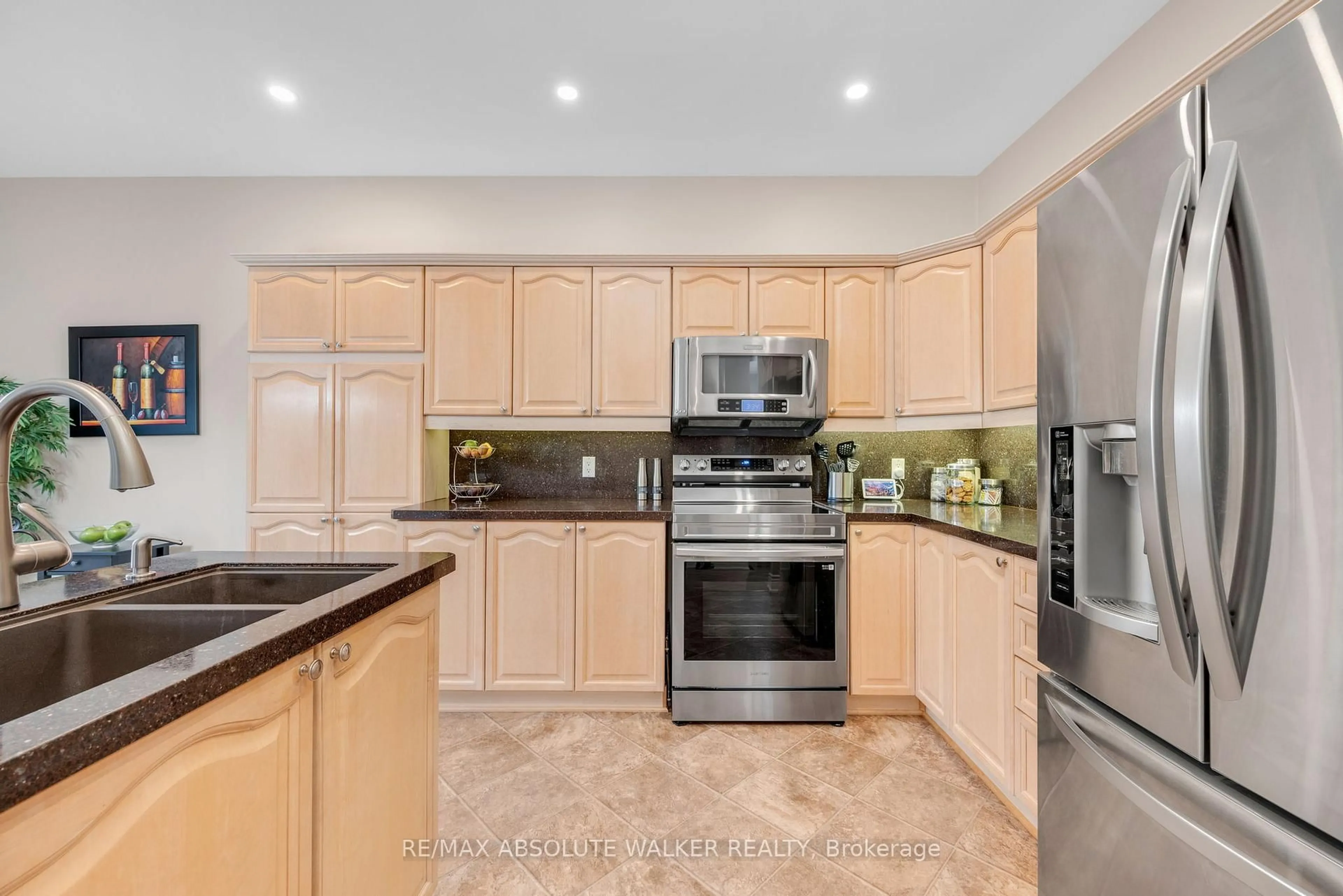 Open concept kitchen, ceramic/tile floor for 1662 Frenette St, Ottawa Ontario K4A 4L4