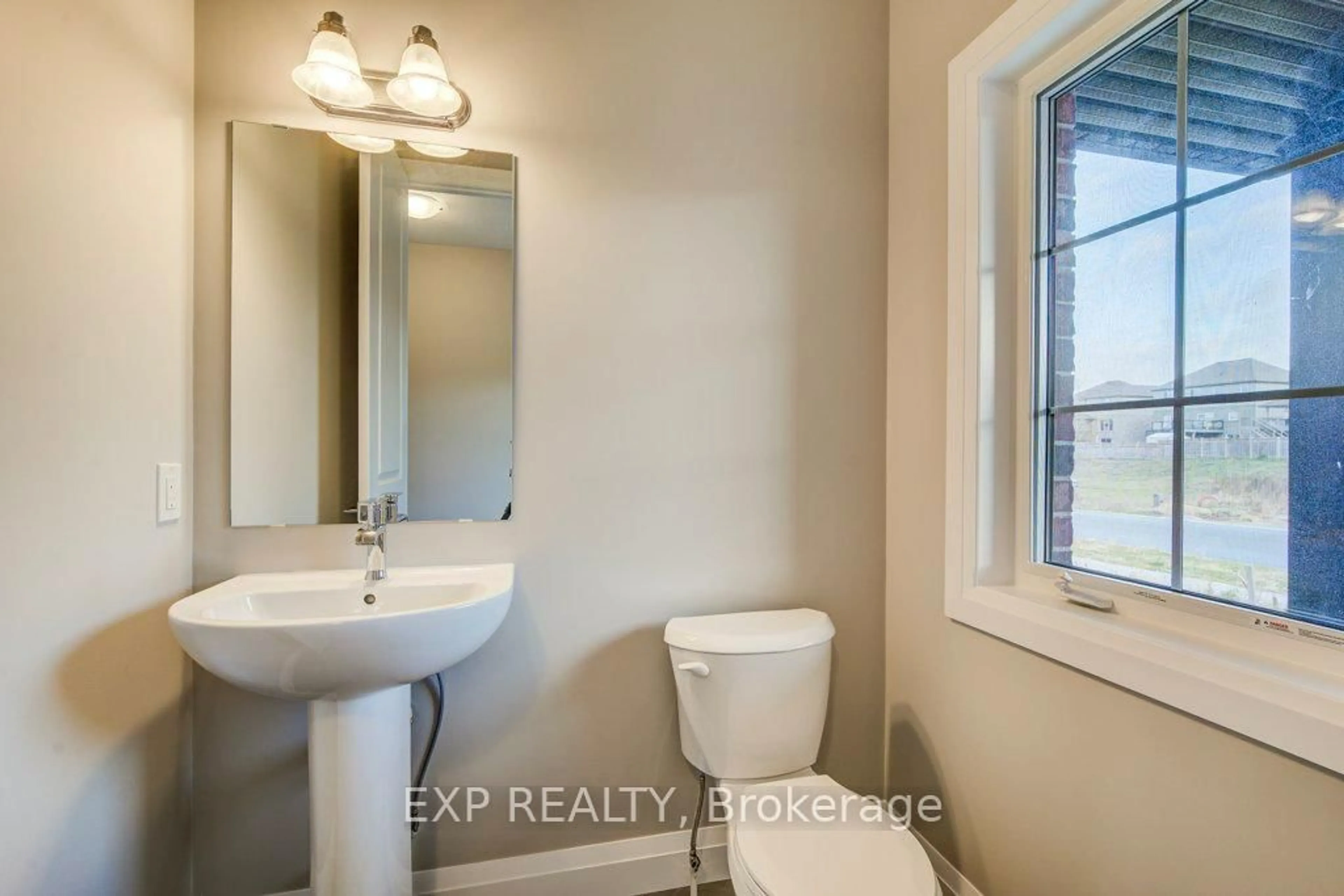Standard bathroom, ceramic/tile floor for 179 Applewood St, Blandford-Blenheim Ontario N0B 2J0