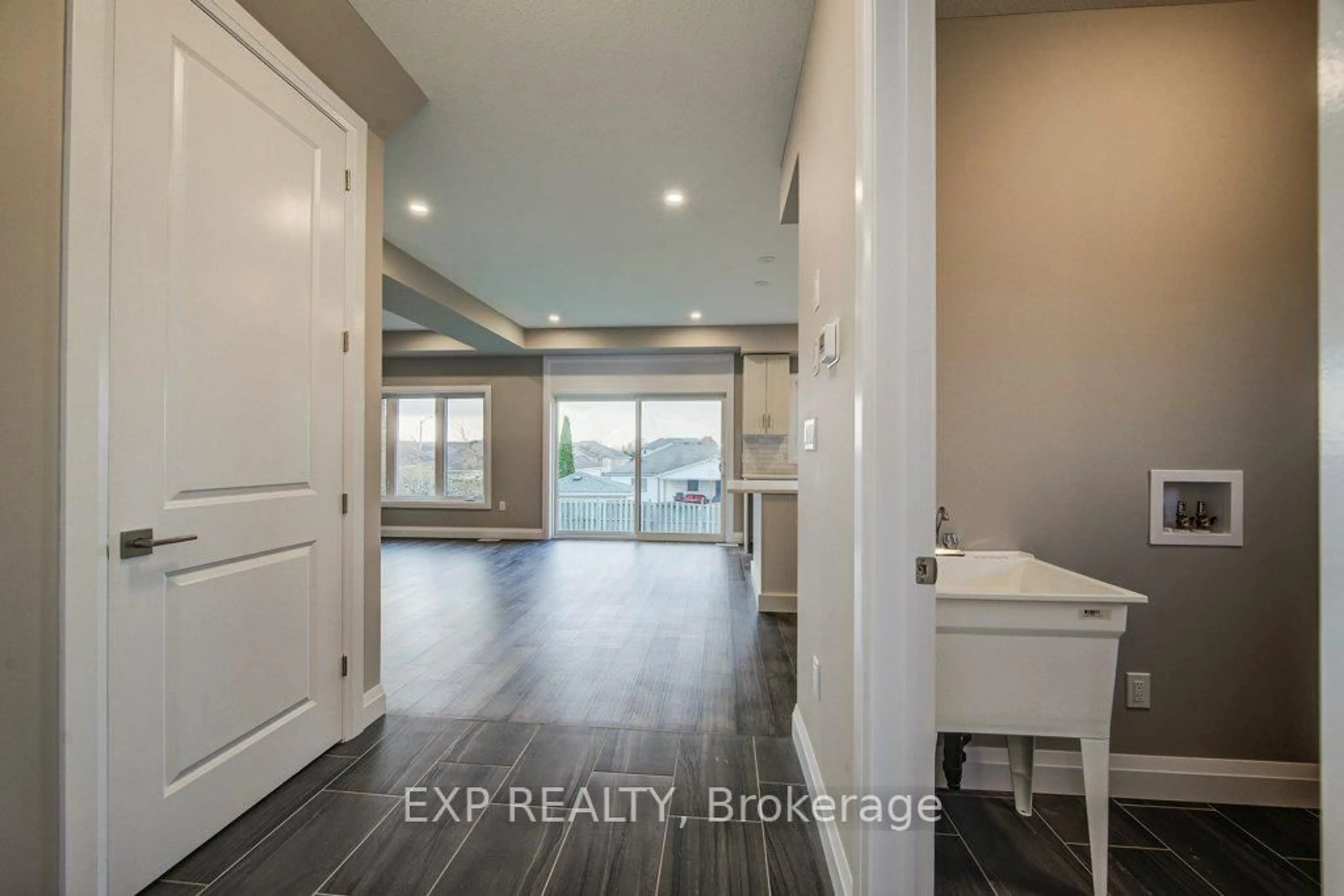 Indoor entryway for 179 Applewood St, Blandford-Blenheim Ontario N0B 2J0
