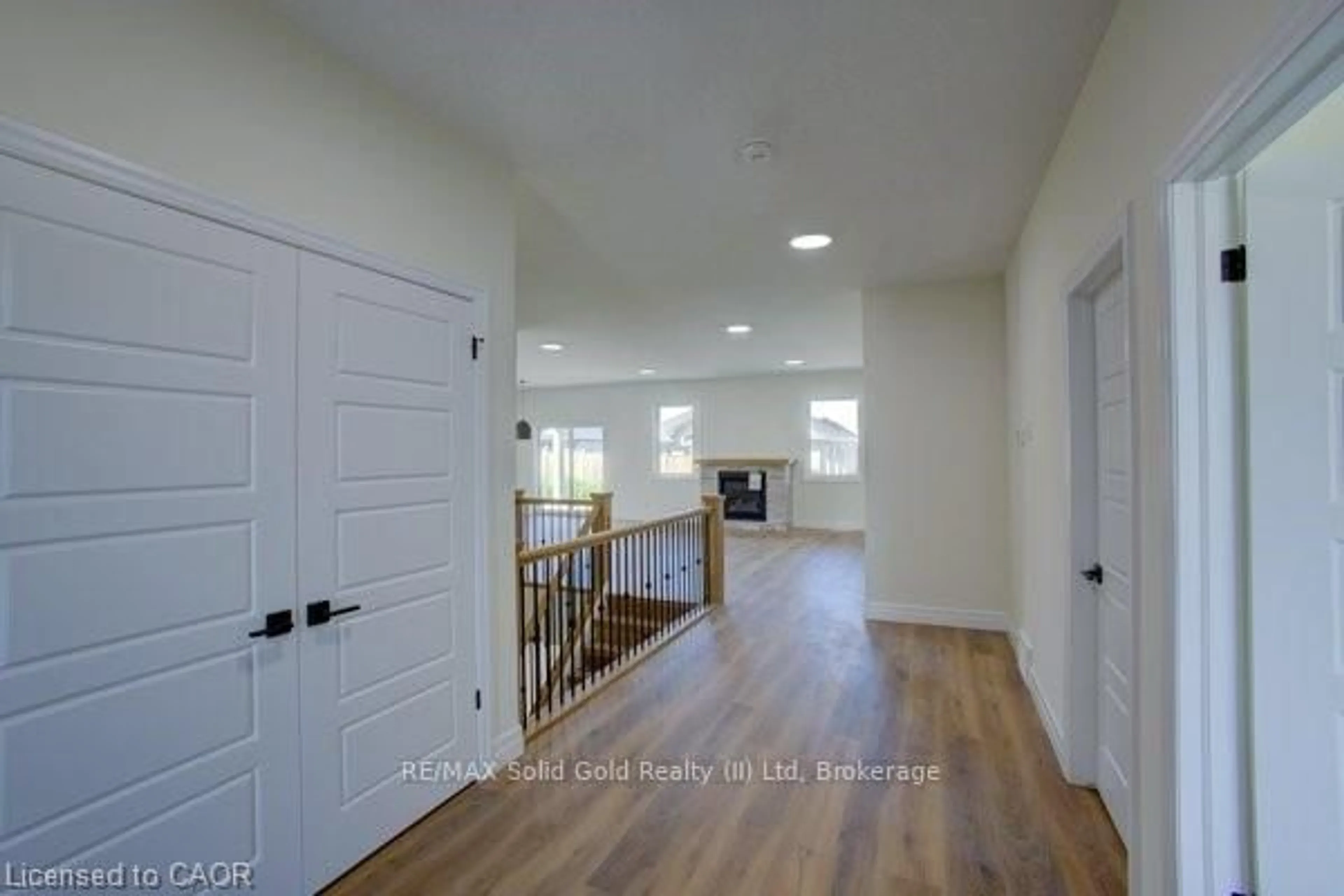 Indoor entryway for 128 Pugh St, Perth East Ontario N0K 1M0