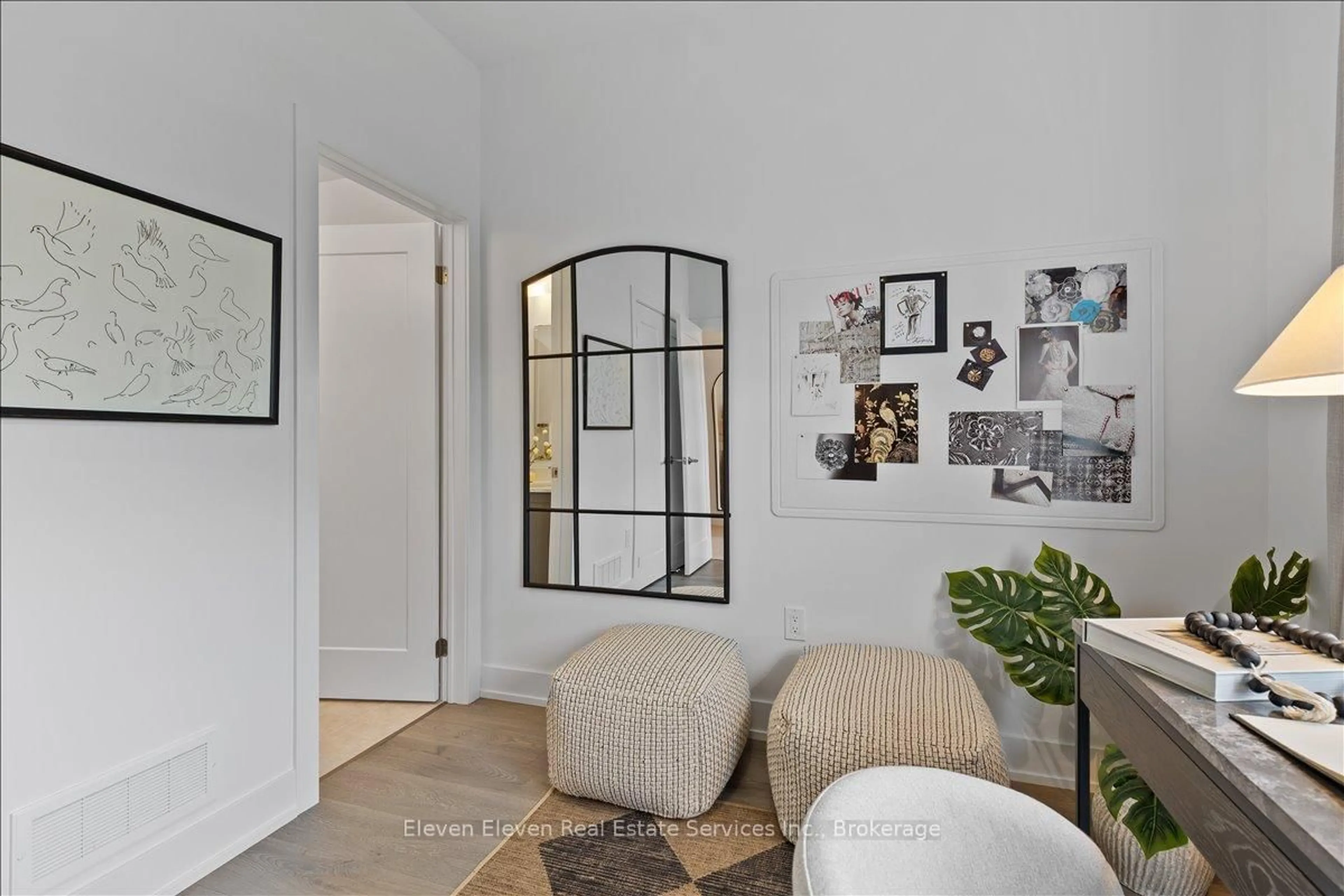 Indoor entryway for 56 Balladry Blvd, Stratford Ontario N5A 0L6