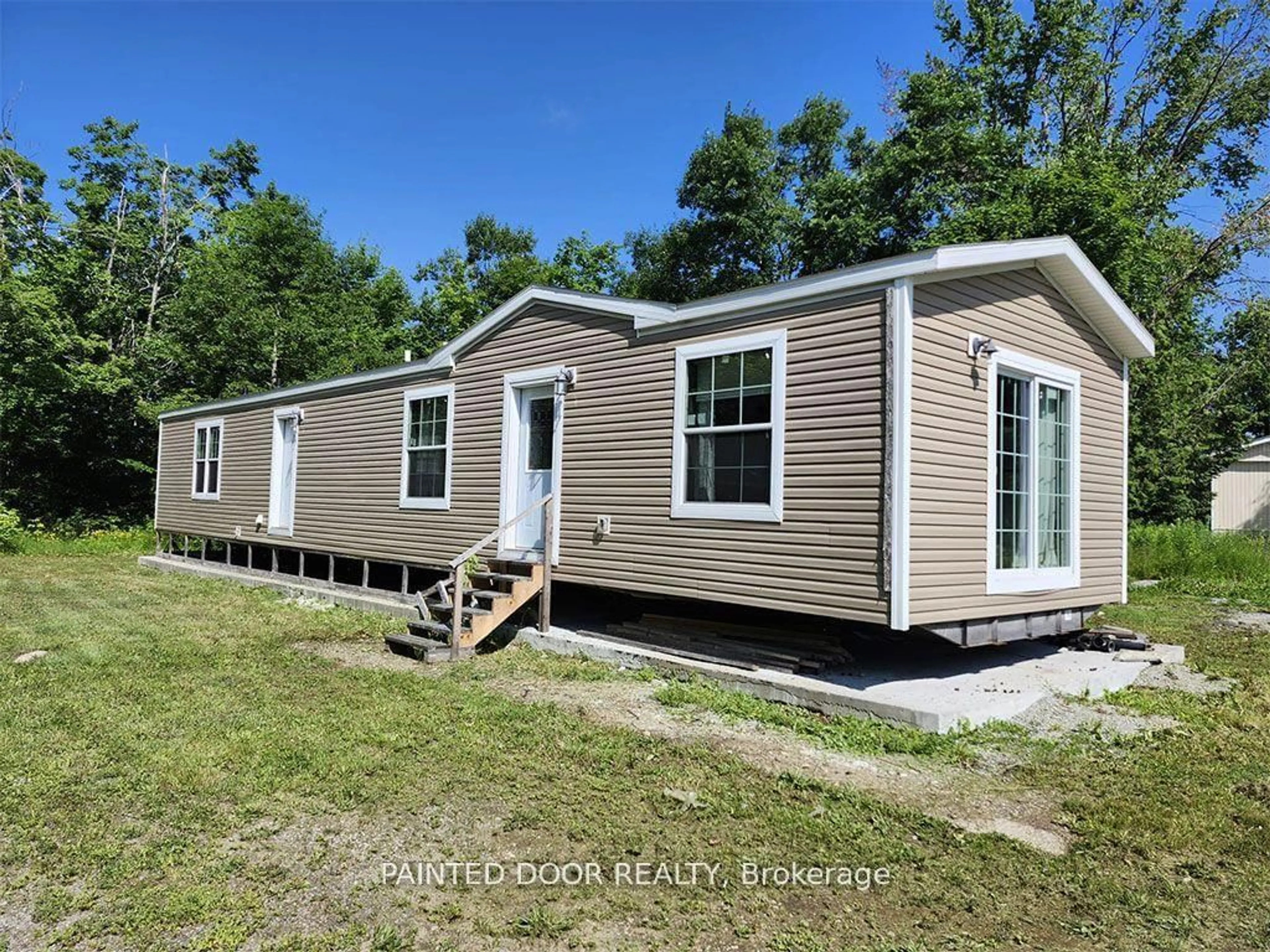 Home with vinyl exterior material, unknown for 45 Tower Rd #Unit #4, Georgian Bay Ontario P0C 1H0