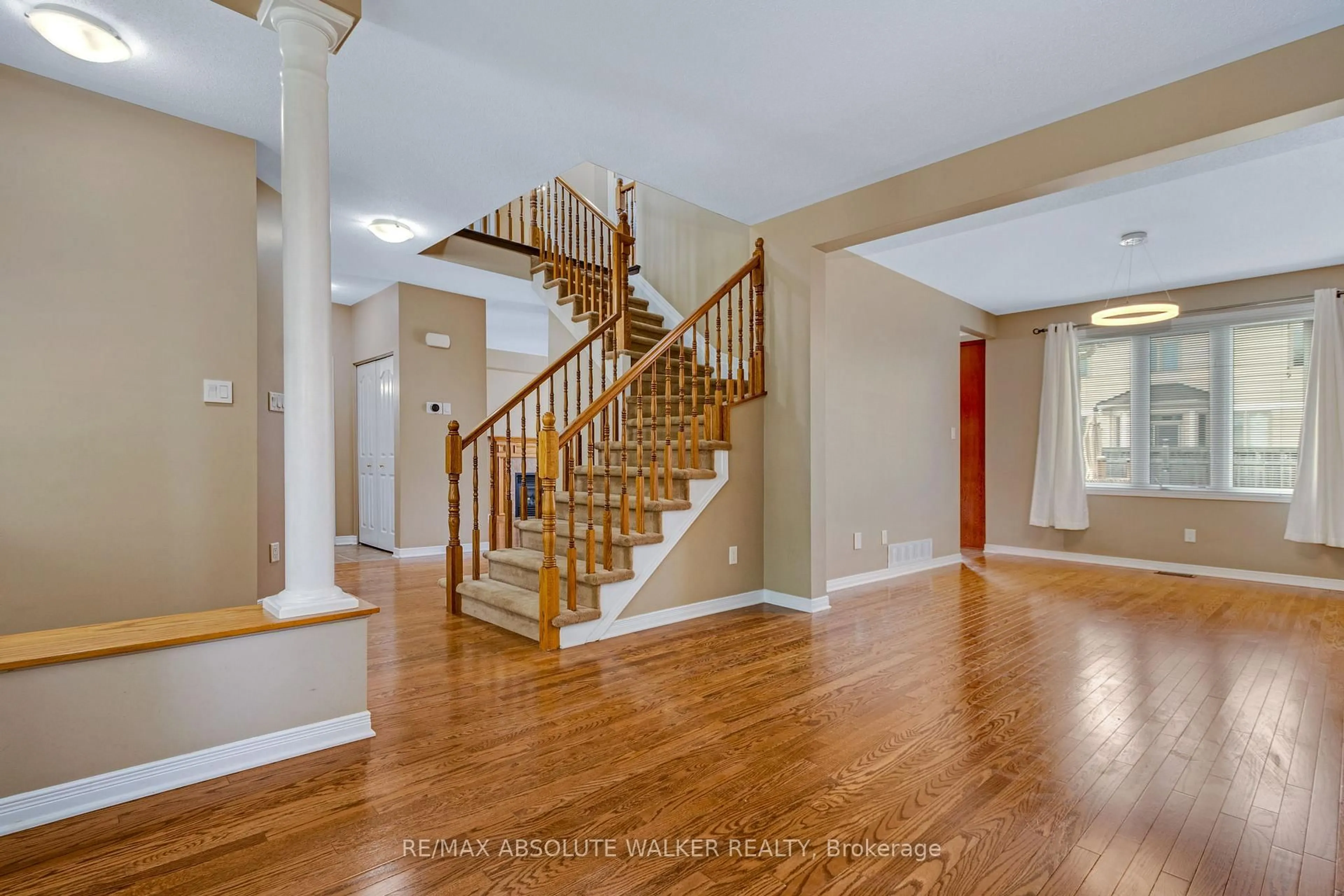 Unknown for 321 Upcountry Dr, Ottawa Ontario K2S 2H6