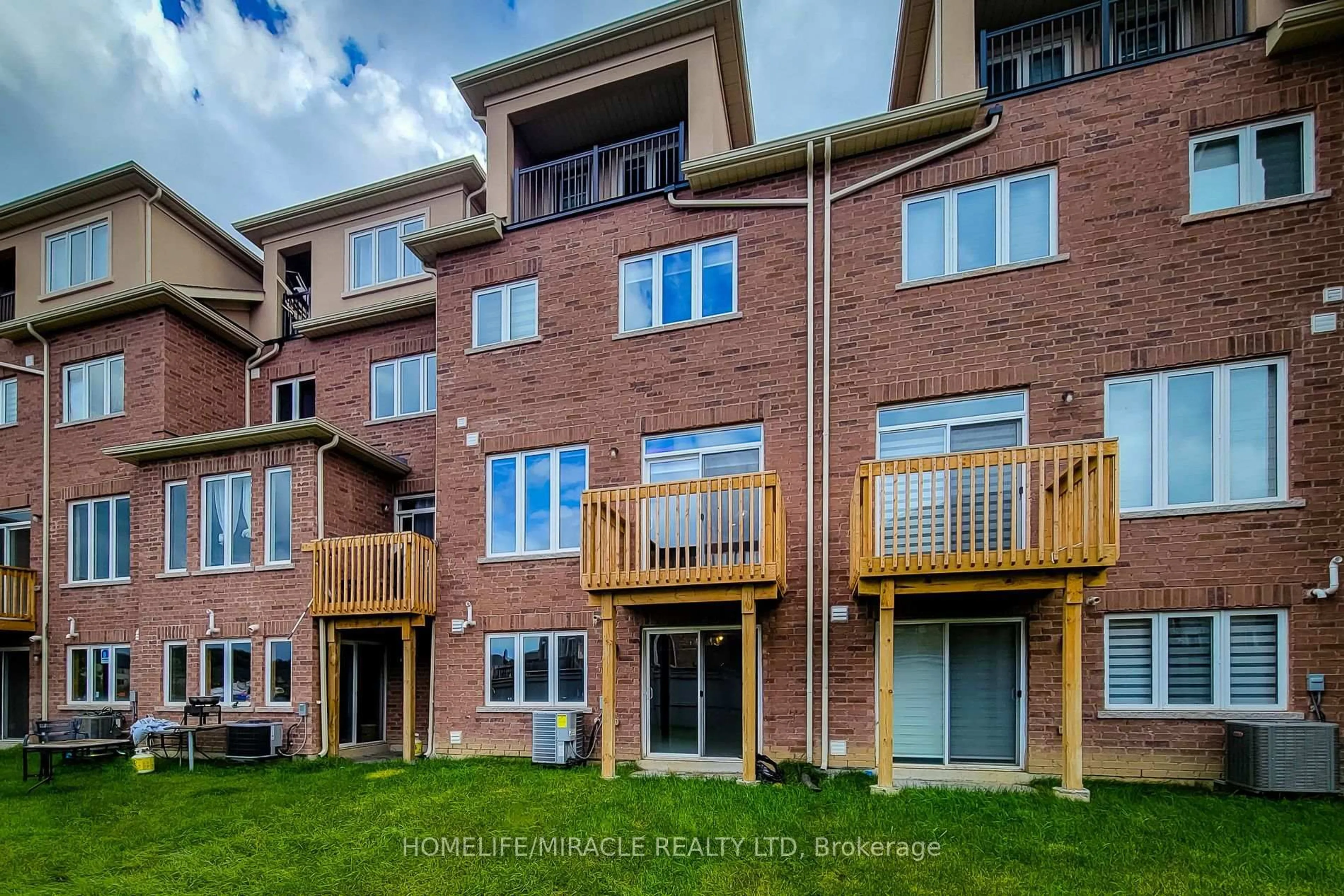 Unknown for 1101 Garner Rd, Hamilton Ontario L9G 3K9