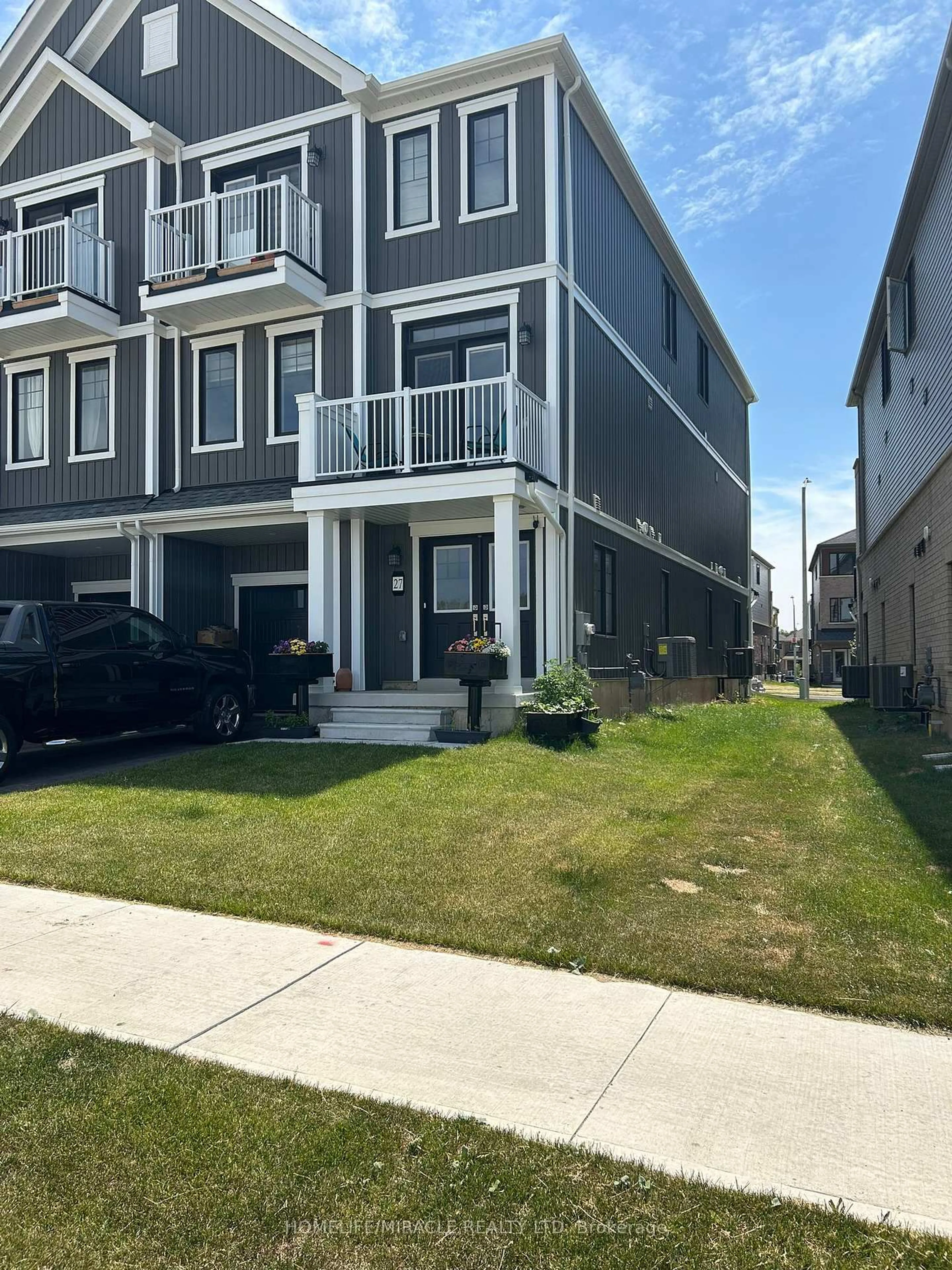 Home with vinyl exterior material, street for 27 Central Market Dr, Haldimand Ontario N3W 0J3