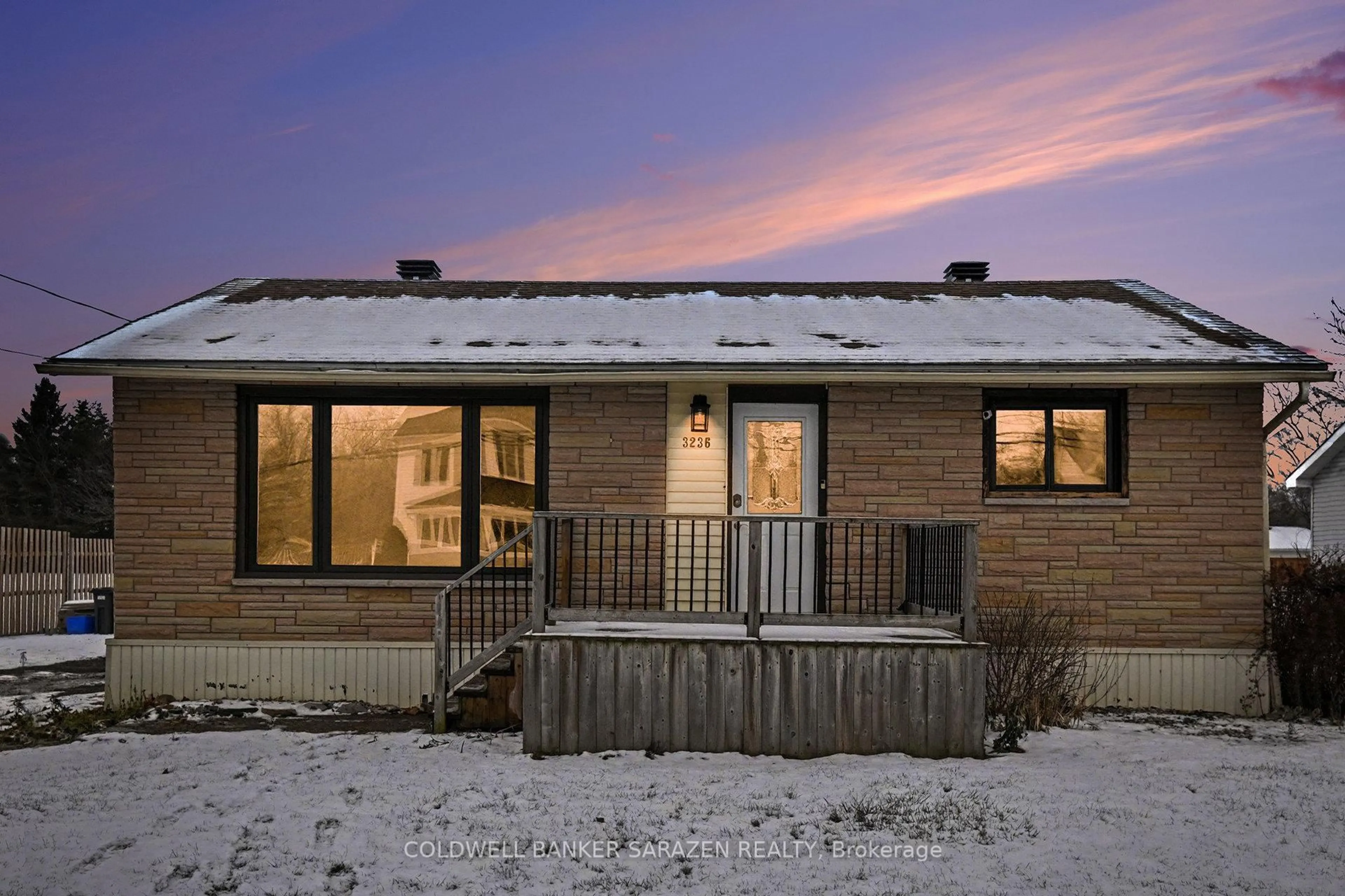 Home with brick exterior material, unknown for 3236 Yorks Corners Rd, Kenmore Ontario K0A 2G0