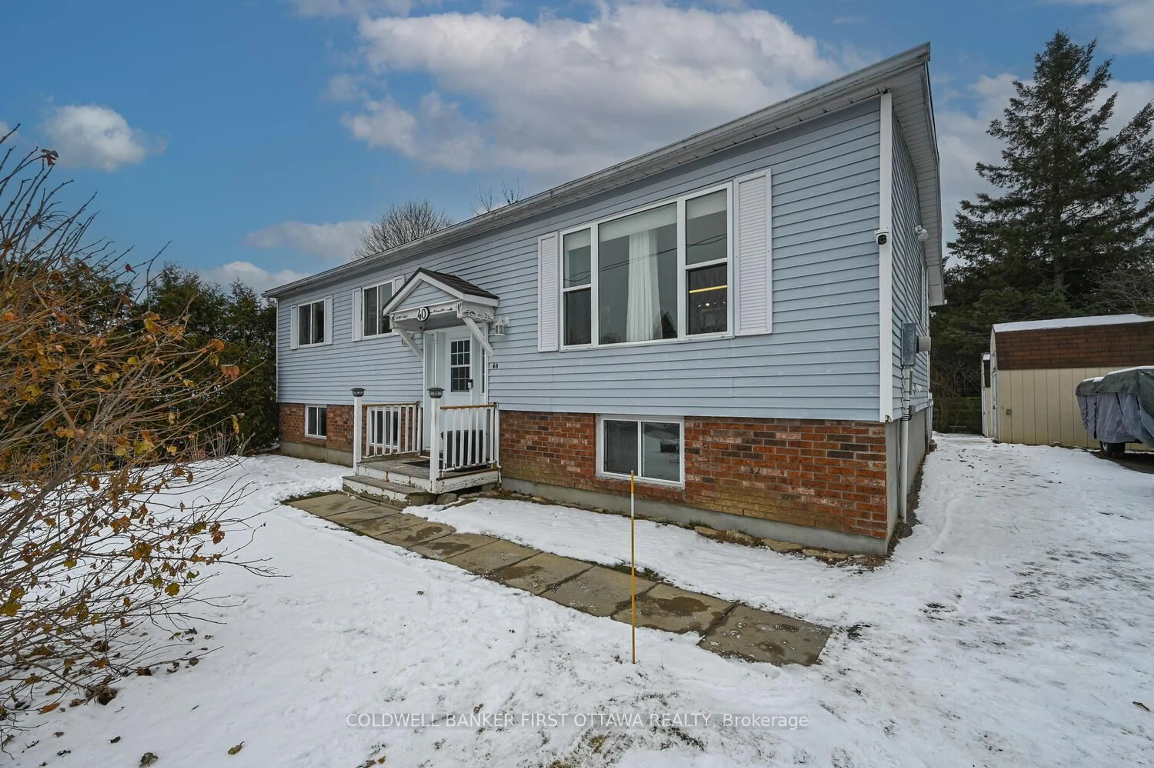 Unknown for 40 Fringewood Dr, Stittsville Ontario K2S 1V1