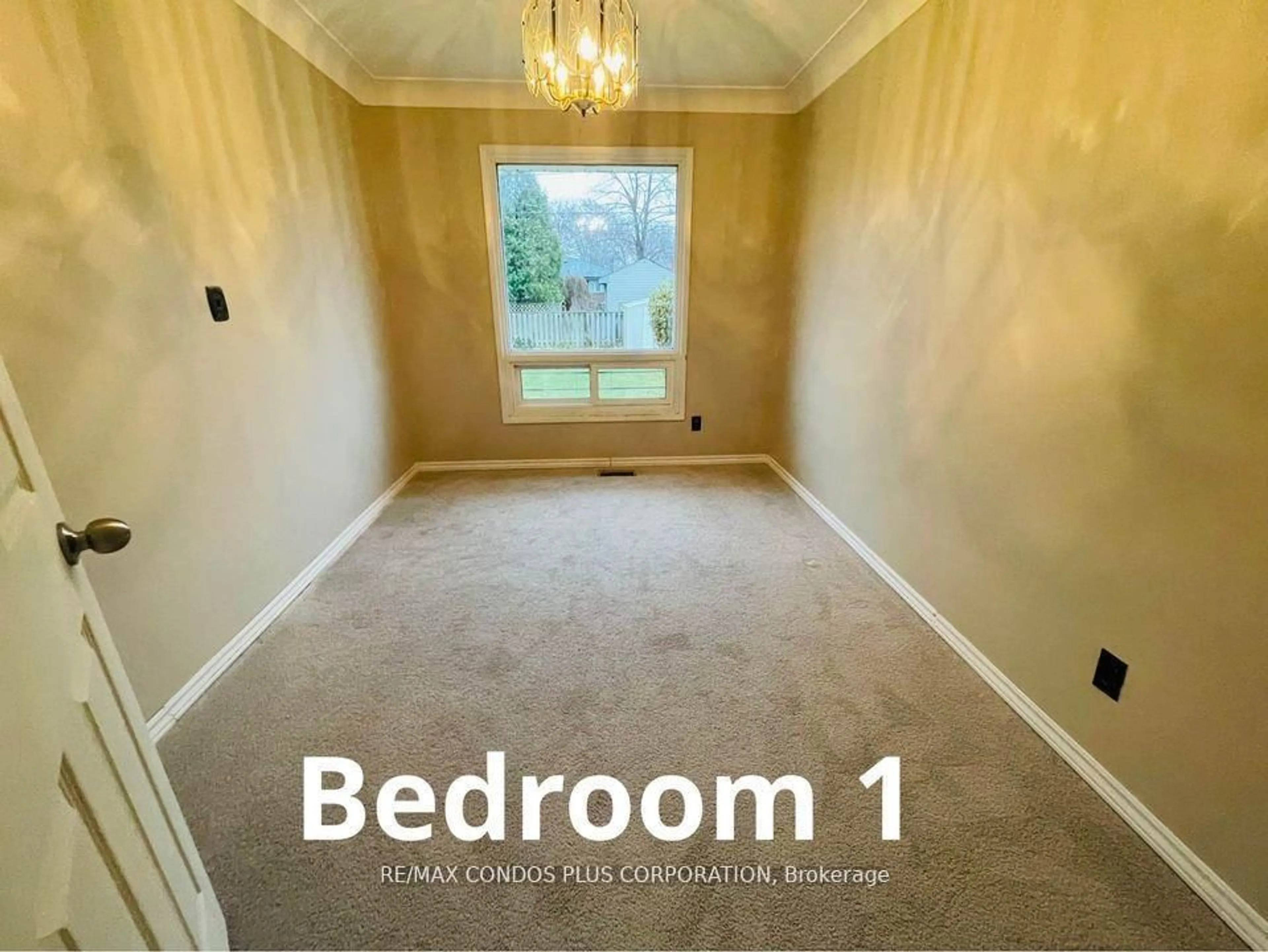 A pic of a room for 4071 Churchill Dr, Windsor Ontario N9G 2E6